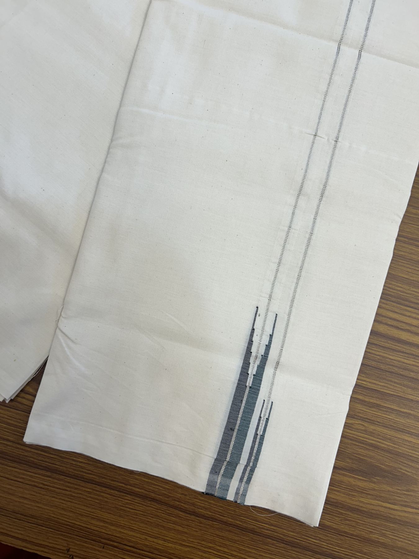 20% Discount! KaithariKada 100% Cotton off white Single - (Unbleached) Mundu/Dhoti Twisted 100s Thread- 100X100 - 0.5 inch Puliyilakkara Silver Kasav Green & Black Chutty kara - 7 KK5323 ASH