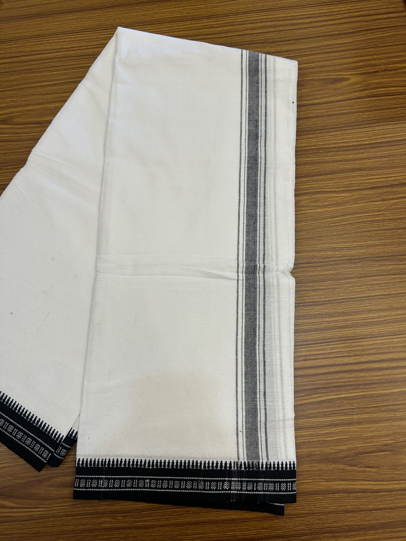 Premium Kathar Type Mercerised Pure Cotton Single Mundu Kaitharikada Special - Kaily / Lungi - 60s - 1.75 inch Black Striped kara with White colour Body Kuppadam Border 2.25 mtr (4.82 muzham) - 9 KK5323 KUT