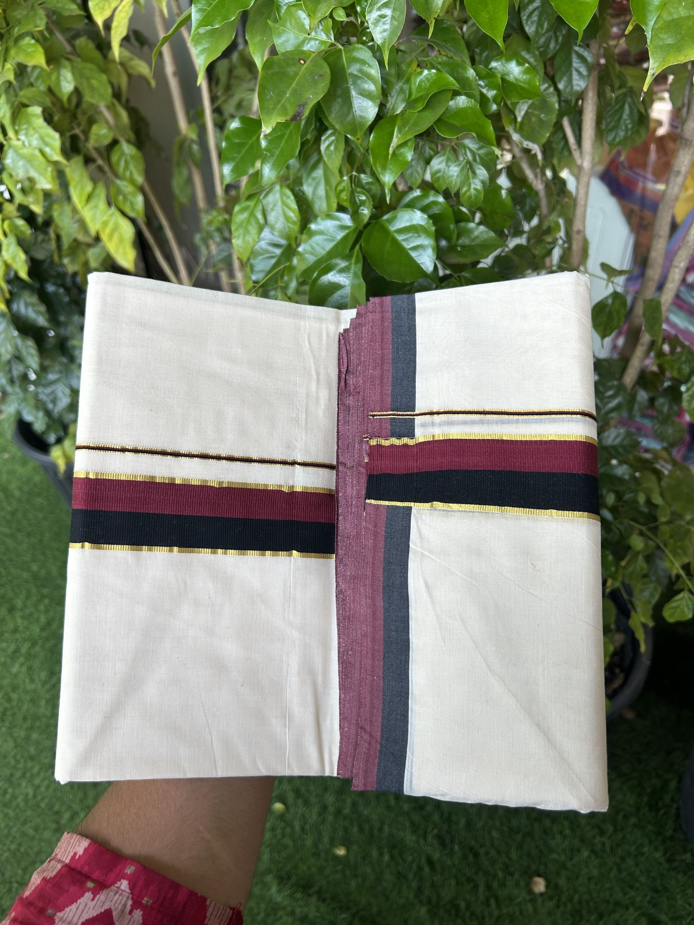 Dmk Veshti - 20% Discount! Kaitharikada 100% Cotton Off White Double - (Unbleached) Mund/Dhoti - 100X100 - 1.5 inch Gold Kasav & Black Maroon kara - 26 KK5323 ASH