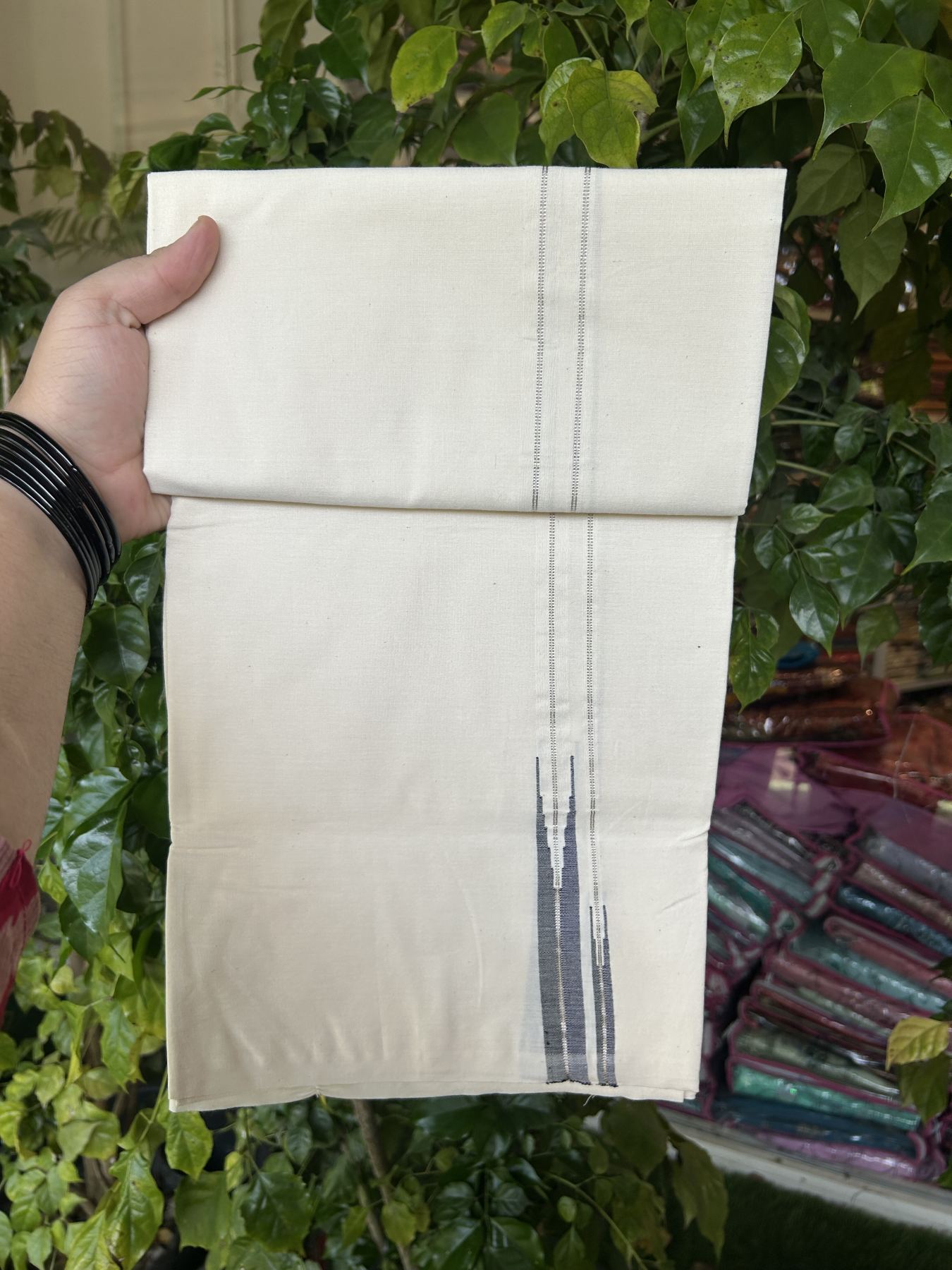 20% Discount! KaithariKada 100% Cotton off white Single - (Unbleached) Mundu/Dhoti Twisted 100s Thread- 100X100 - 0.5 inch Puliyilakkara Silver Kasav Navy Blue & Black Chutty kara - 24 KK5323 ASH