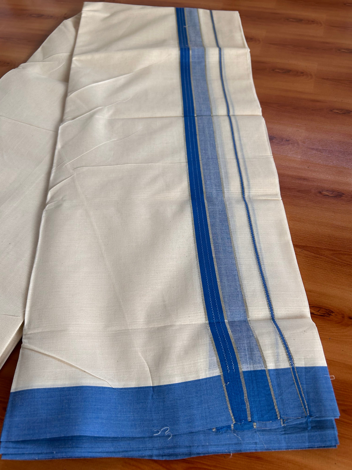 Double Off White (Unbleached) Mundu/Dhoti - 20% Discount! Kaitharikada 100% Pure Cotton - 100x80 - 1.5 inch Silver Kasav & Blue striped shaded Kara 4 mtr (8.5 muzham) - 31 KK5540 PMC