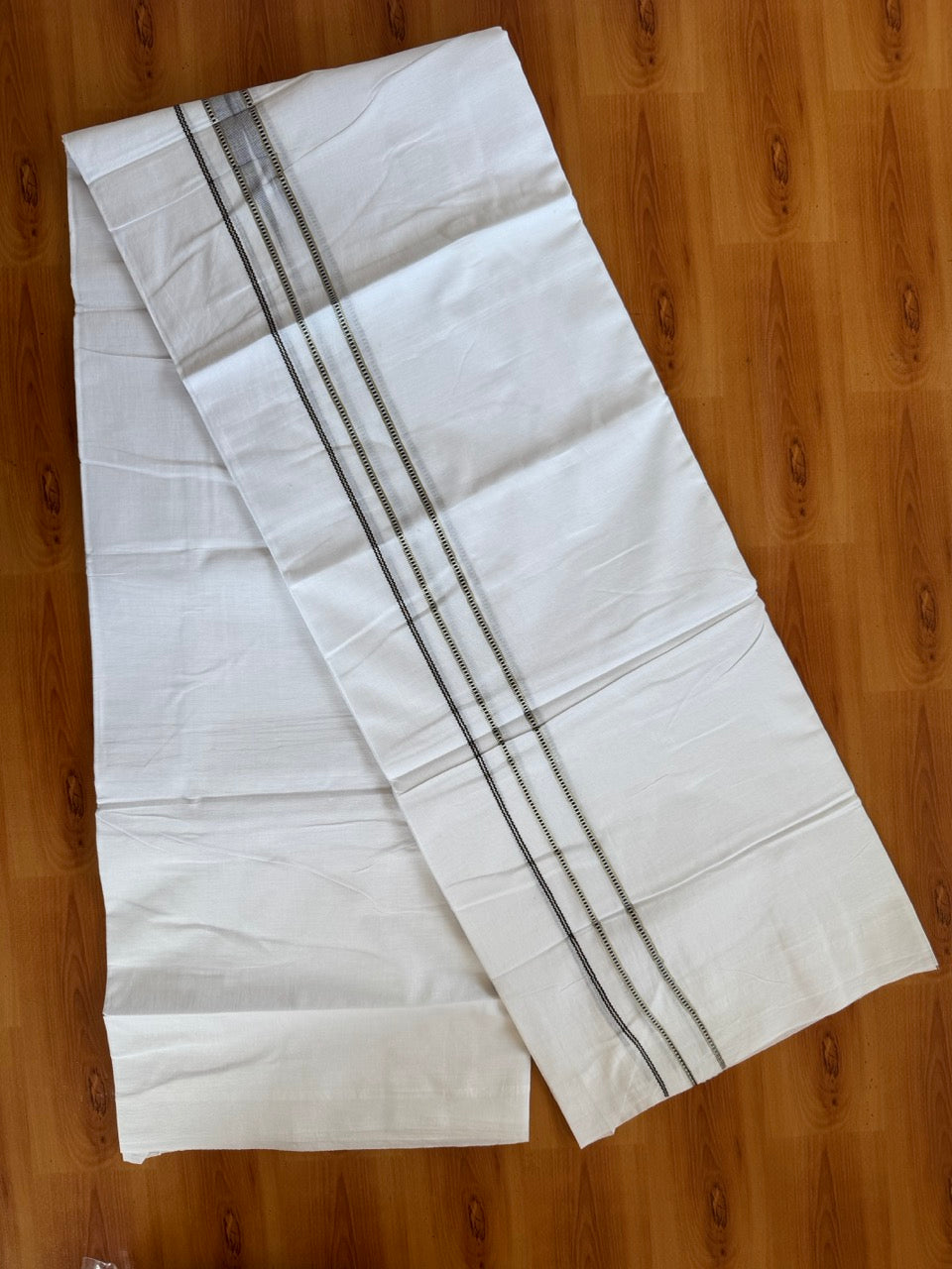 Double Pure White Mundu/Dhoti - 20% Discount !! KaithariKada Balaramapuram 100% Cotton - 100x80 - 1 Inch Puliyilakkara Silver Kasav & Black Striped Chutty Kara 3.90 mtr (8 muzham) - 5 KK5504 VAS