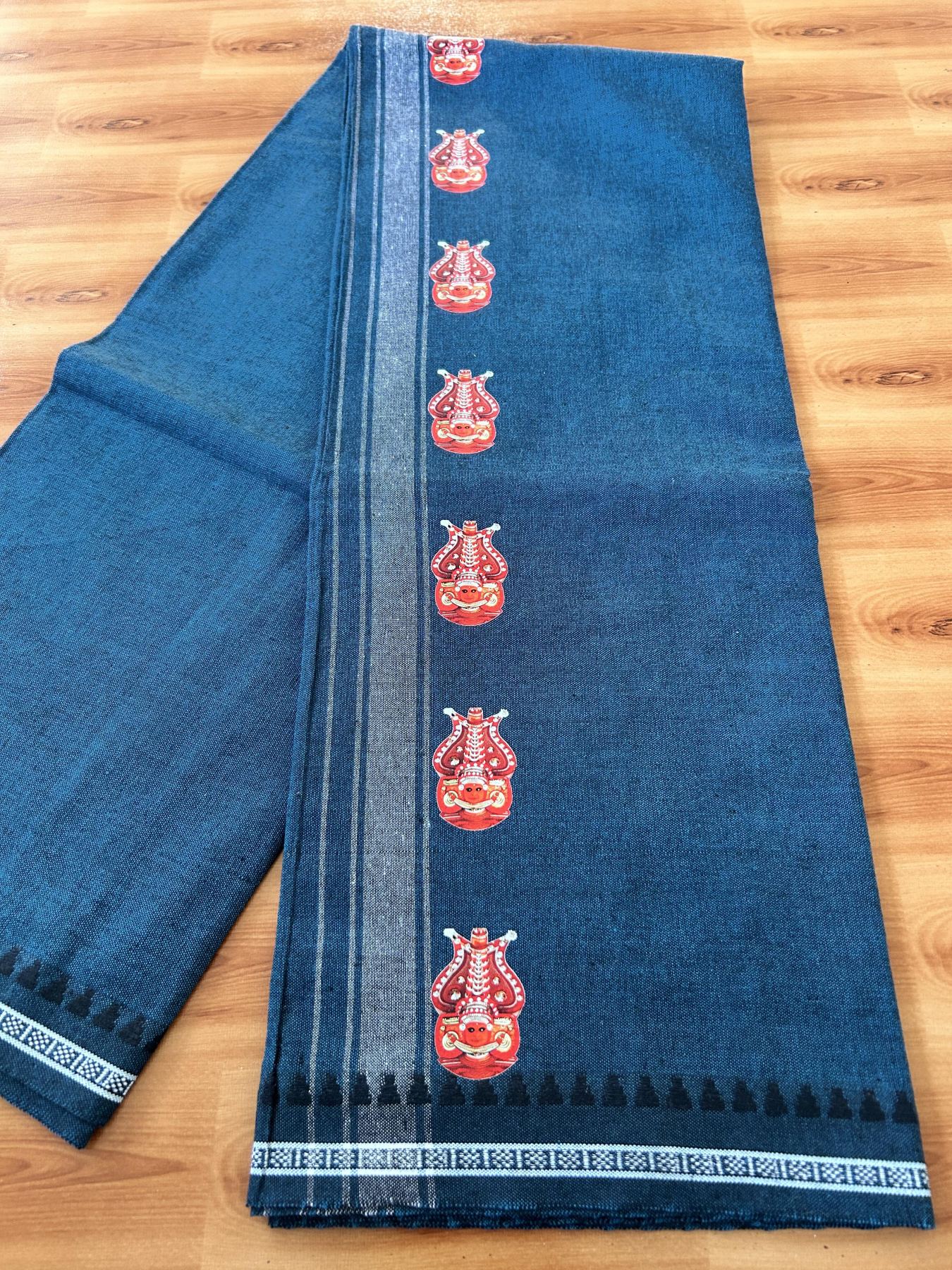 Single Kaily / Lungi - Mixed Cotton - 40s twisted - Theyyam Design Printed Kuppadam 1.75 inch White Stripes Kara with Dark Peacock Blue Colour Body (2 meter / 4 muzham) - 9 KK5423 GAN