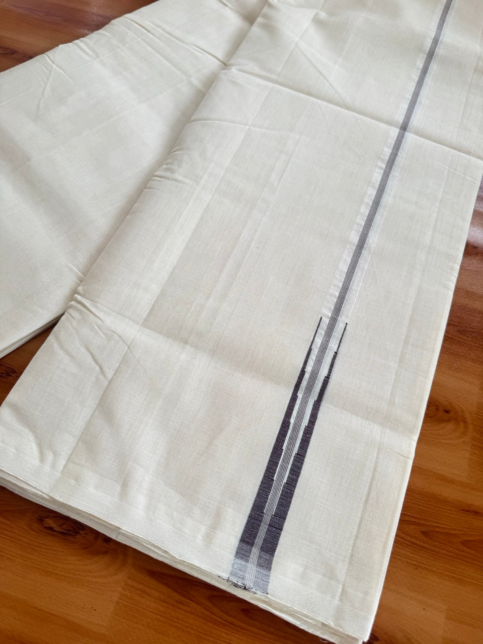 Double Off White (Unbleached) Mundu/Dhoti - 25% Discount!! KaithariKada Handloom Millpaav - 100% Pure Cotton - 80x90 - 0.75 inch Puliyilakkara Chocolate Brown Stripes Chutty 4 meter (8.5 muzham) - 5 KK5507 RAM