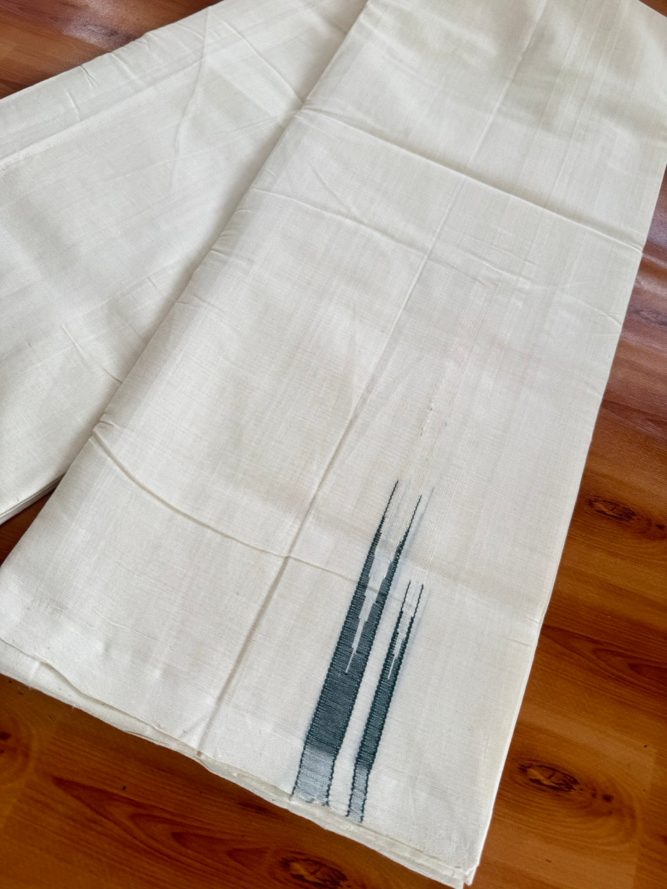 Double Off White (Unbleached) Mundu/Dhoti - 25% Discount!! KaithariKada Handloom Millpaav - 100% Pure Cotton - 80x90 - 0.75 inch Puliyilakkara Dark Green Double Chutty 4 meter (8.5 muzham) - 16 KK5507 RAM