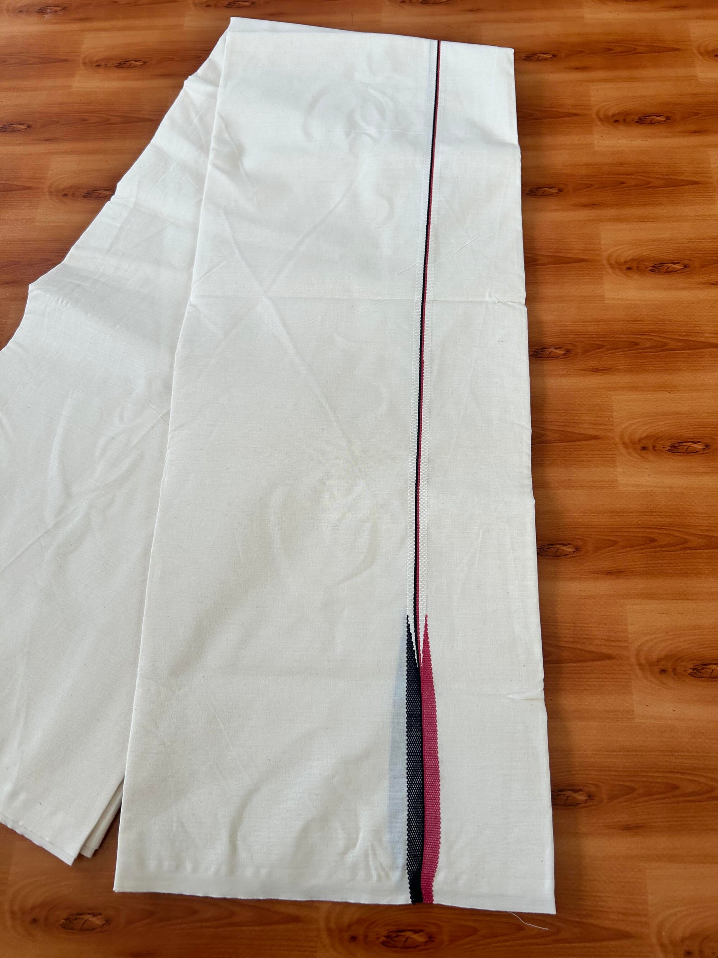 Single Mundu/Dhoti - Off White (Unbleached) 20% Discount !! KaithariKada Balaramapuram 100% Cotton Twisted 100s Thread - 0.75 inch Puliyilakkara Pink & Black Chutty Kara (2 meter/4 Muzham) - 6 KK5423 ASH