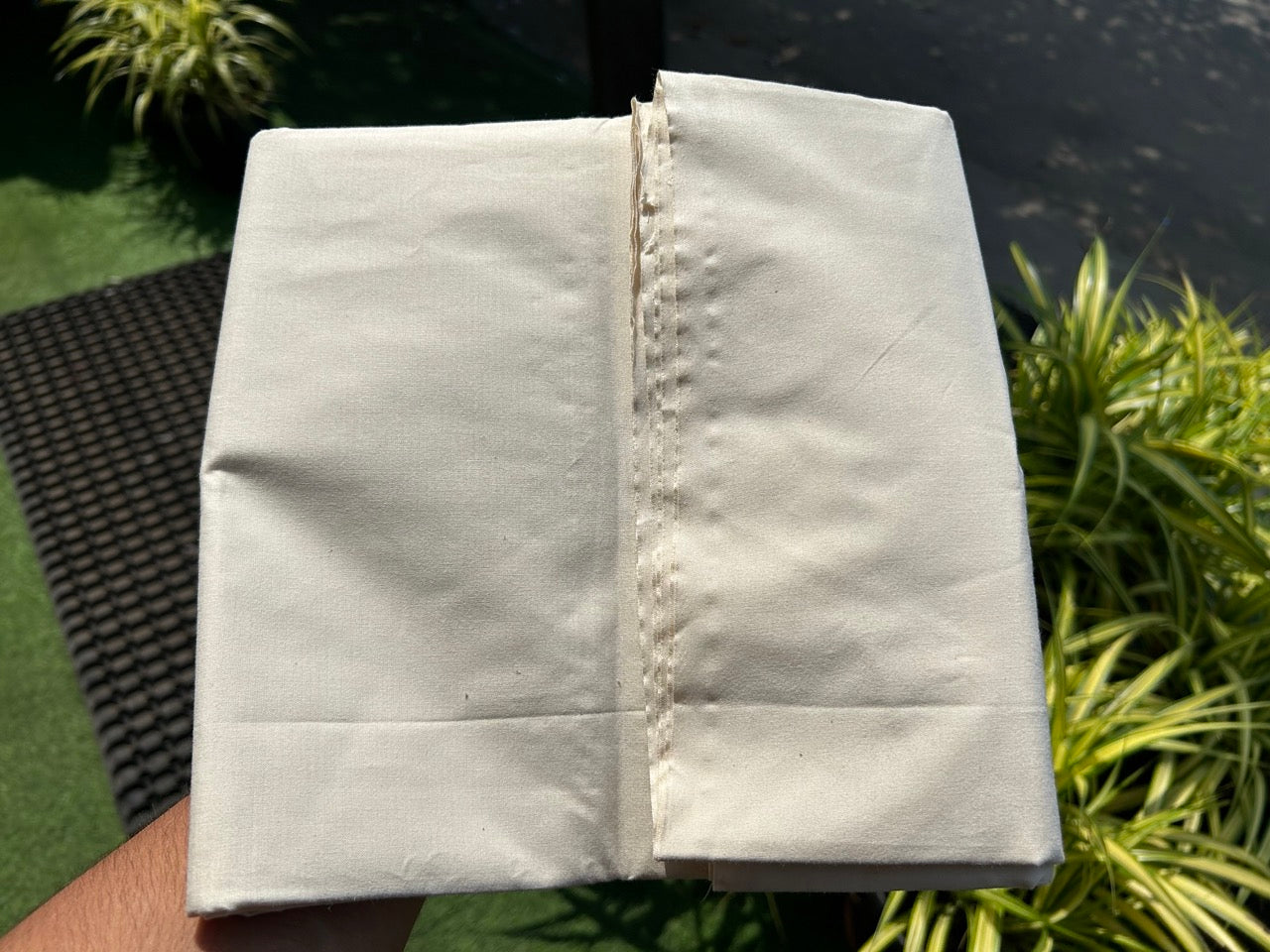 SIGNATURE Kaitharikada.com! PREMIUM COTTON SHIRT MATERIAL - OFF WHITE -2.25x1.29(m) (₹ 515 Per meter) - 1KK7003ASH