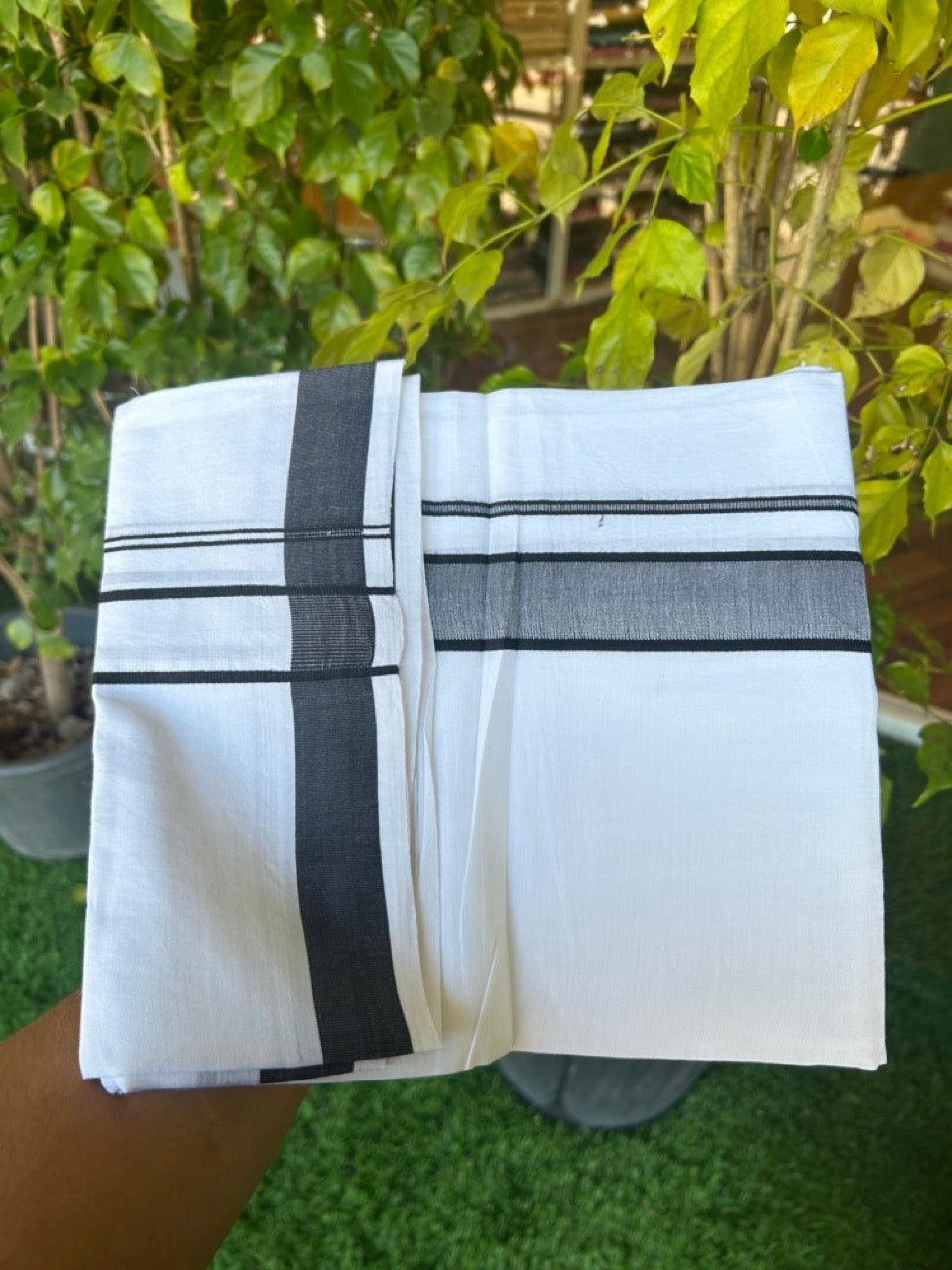 25% DISCOUNT! KaithariKada Balaramapuram 100% Mercerised Cotton Double ULTRA PURE white Mundu/Dhoti - 120x120 - 1.25 inch Heavy Chutty Black Shaded Kara - 7KK5139THI