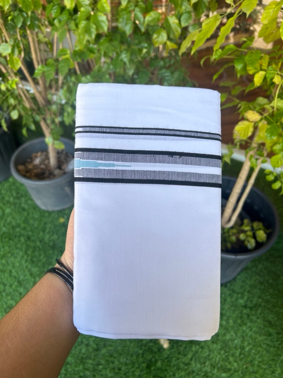 25% DISCOUNT! KaithariKada Balaramapuram 100% Mercerised Cotton Double ULTRA PURE white Mundu/Dhoti - 120x120 - 1.25 inch Heavy Chutty Black & Light Blue Shaded Kara - 8KK5139THI
