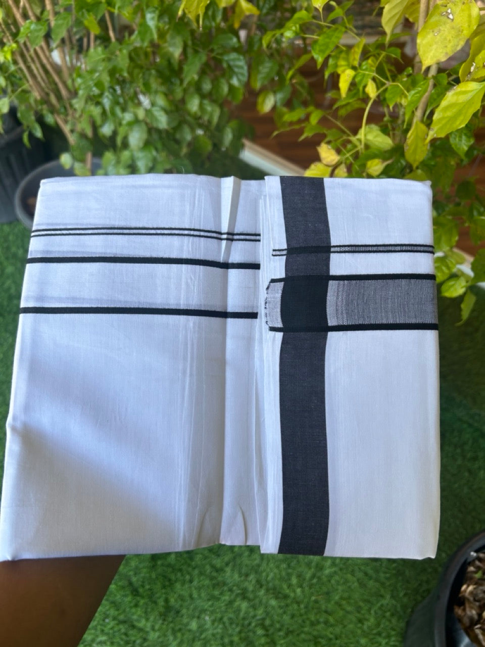 25% DISCOUNT! KaithariKada Balaramapuram 100% Mercerised Cotton Double ULTRA PURE white Mundu/Dhoti - 120x120 - 1.5 inch Heavy Chutty Black Shaded Kara - 14KK5139THI