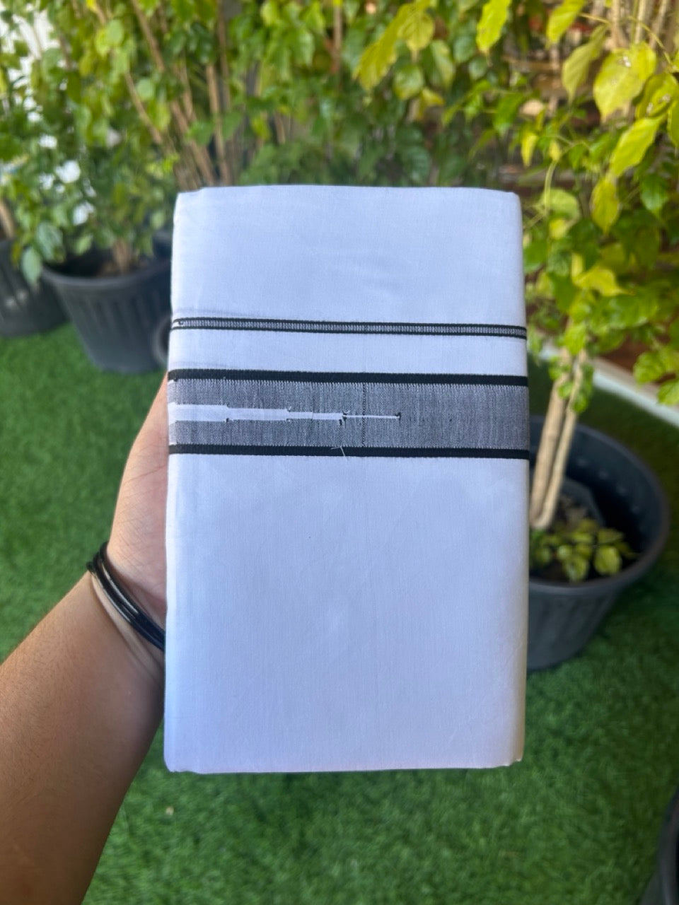 25% DISCOUNT! KaithariKada Balaramapuram 100% Mercerised Cotton Double ULTRA PURE white Mundu/Dhoti - 120x120 - 1.25 inch Heavy Chutty Black Shaded Kara - 16KK5139THI