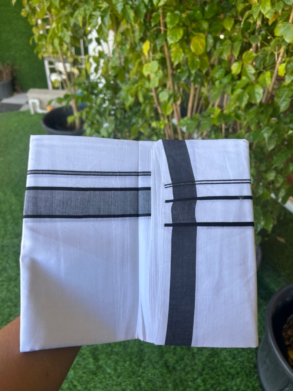 25% DISCOUNT! KaithariKada Balaramapuram 100% Mercerised Cotton Double ULTRA PURE white Mundu/Dhoti - 120x120 - 1.5 inch Heavy Chutty Black Shaded Kara - 15KK5139THI