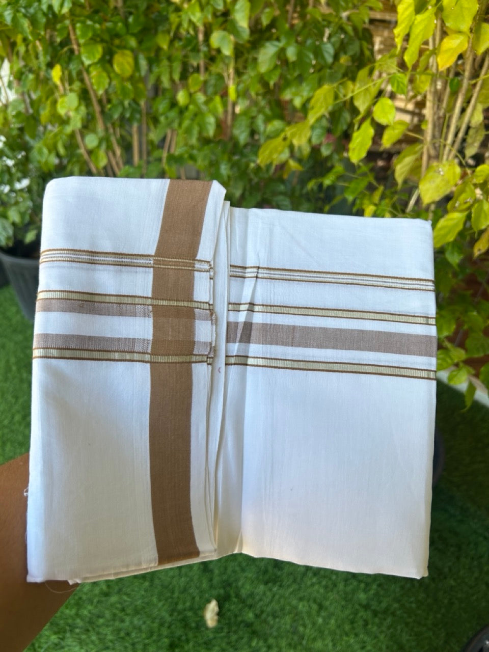 25% DISCOUNT! KaithariKada Balaramapuram 100% Mercerised Cotton Double ULTRA PURE white Mundu/Dhoti - 120x120 - 1.75 inch Heavy Chutty Silver Kasavu & Peanut Brown Shaded Kara - 4KK5139THI
