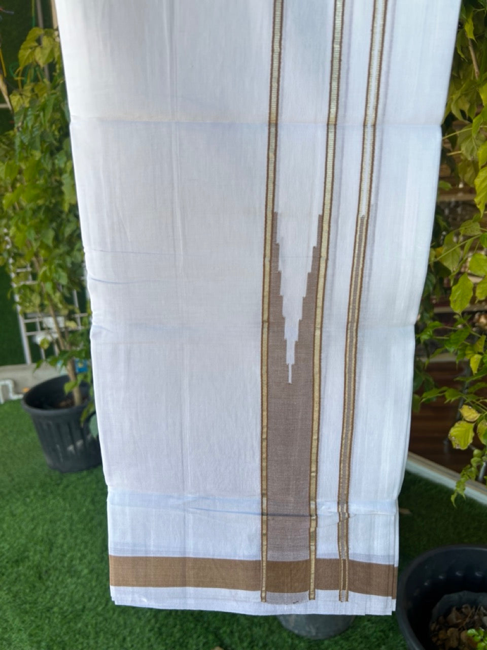 25% DISCOUNT! KaithariKada Balaramapuram 100% Mercerised Cotton Double ULTRA PURE white Mundu/Dhoti - 120x120 - 1.75 inch Heavy Chutty Silver Kasavu & Peanut Brown Shaded Kara - 6KK5139THI