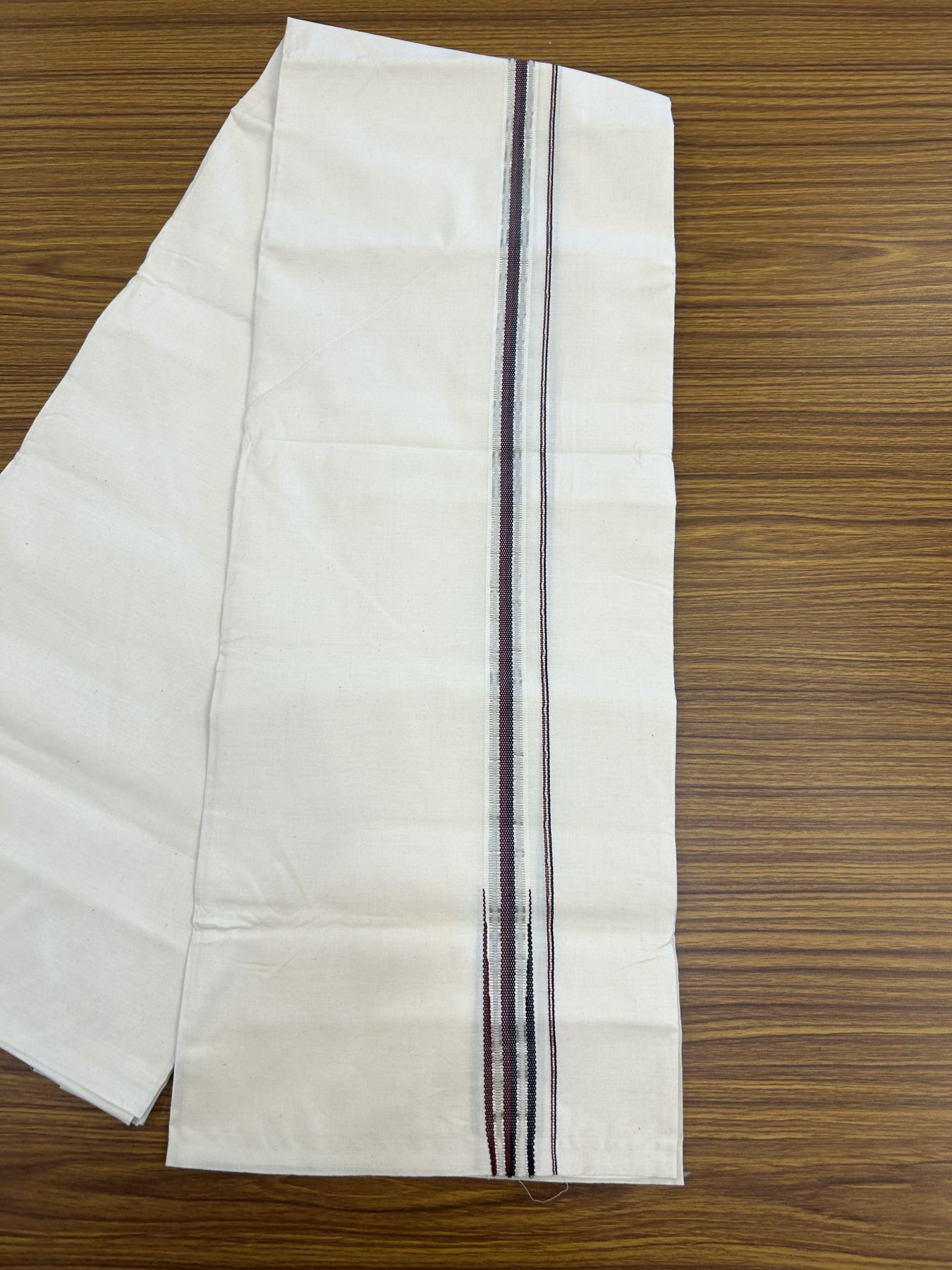 Dmk Veshti - 20% Discount! KaithariKada 100% Cotton off white Single - (Unbleached) Mundu/Dhoti - Twisted 100s Thread - 0.5 inch Puliyilakkara Silver Kasav Black & Maroon Chutty kara - 6 KK5325 ASH