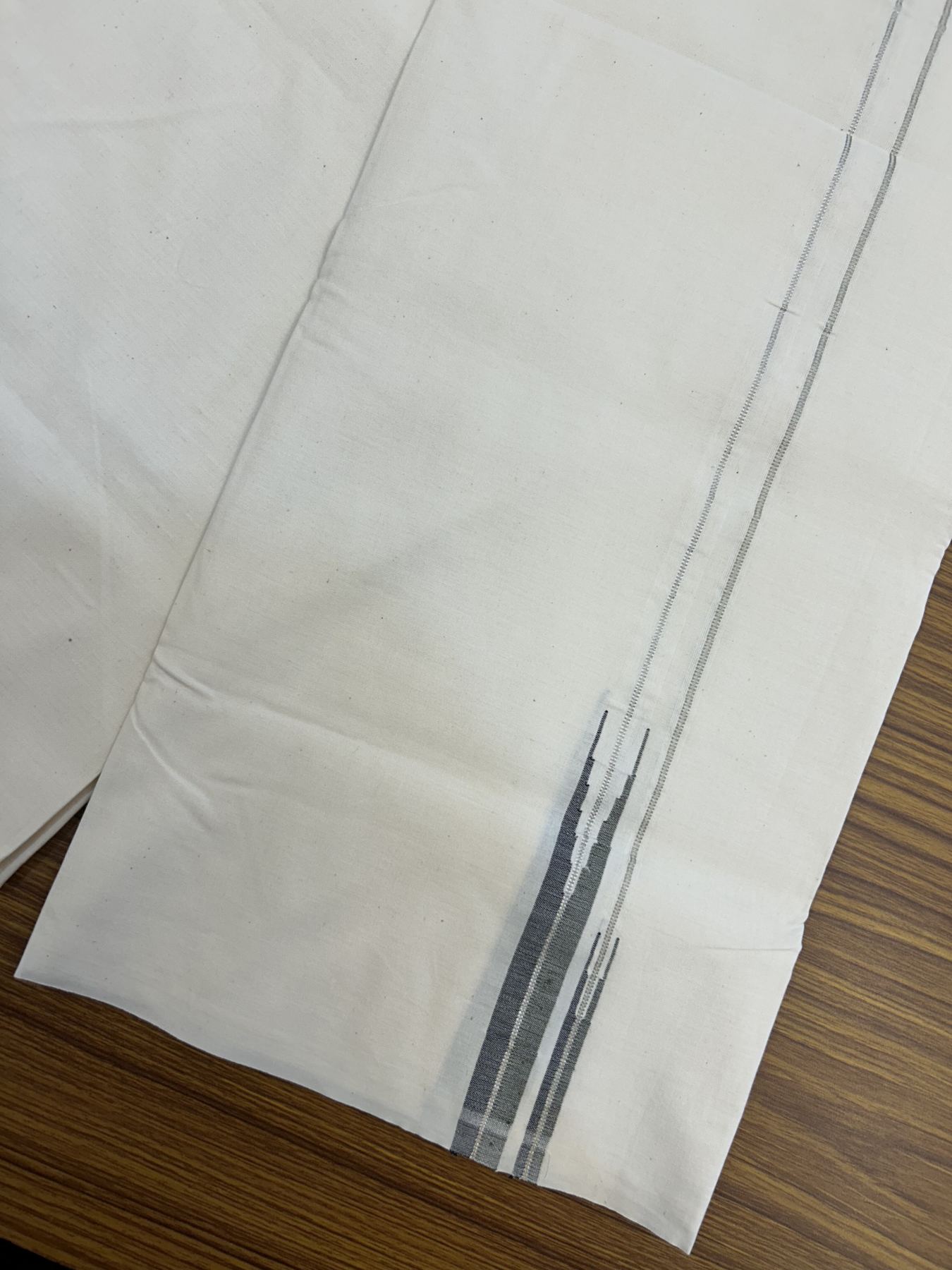 20% Discount! KaithariKada 100% Cotton off white Single - (Unbleached) Mundu/Dhoti Twisted 100s Thread- 100X100 - 0.5 inch Puliyilakkara Silver Kasav Sage Green & Black Chutty kara - 5 KK5325 ASH