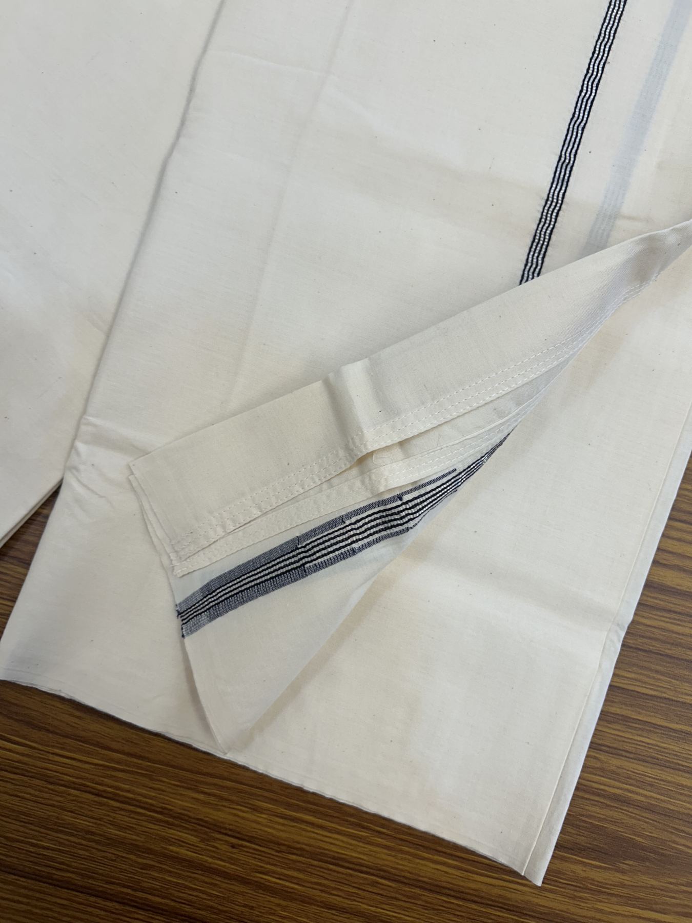 20% Discount ! KaithariKada Balaramapuram 100% Cotton Single Off White (Unbleached) Mundu/Dhoti- Twisted 100s Thread- 1 cm Puliyilakkara Silver Kasav & Blue Chutty Kara (2 meter / 4 muzham)- 9 KK5324 ASH - Border Stitched