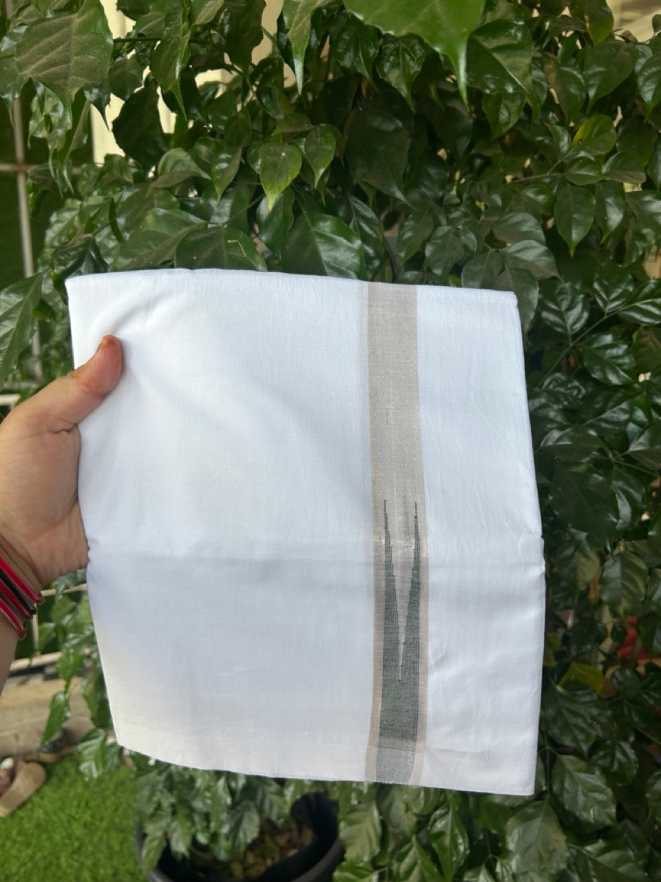 20% Discount ! Kaitharikada Balaramapuram 100% Cotton Pure White Double Mundu/Dothi - 100x80 - 1 inch Puliyilakkara Silver Kasav & Dark Green Chutty Kara 3.90 mtr (8 muzham) - 106 KK5285 VAS