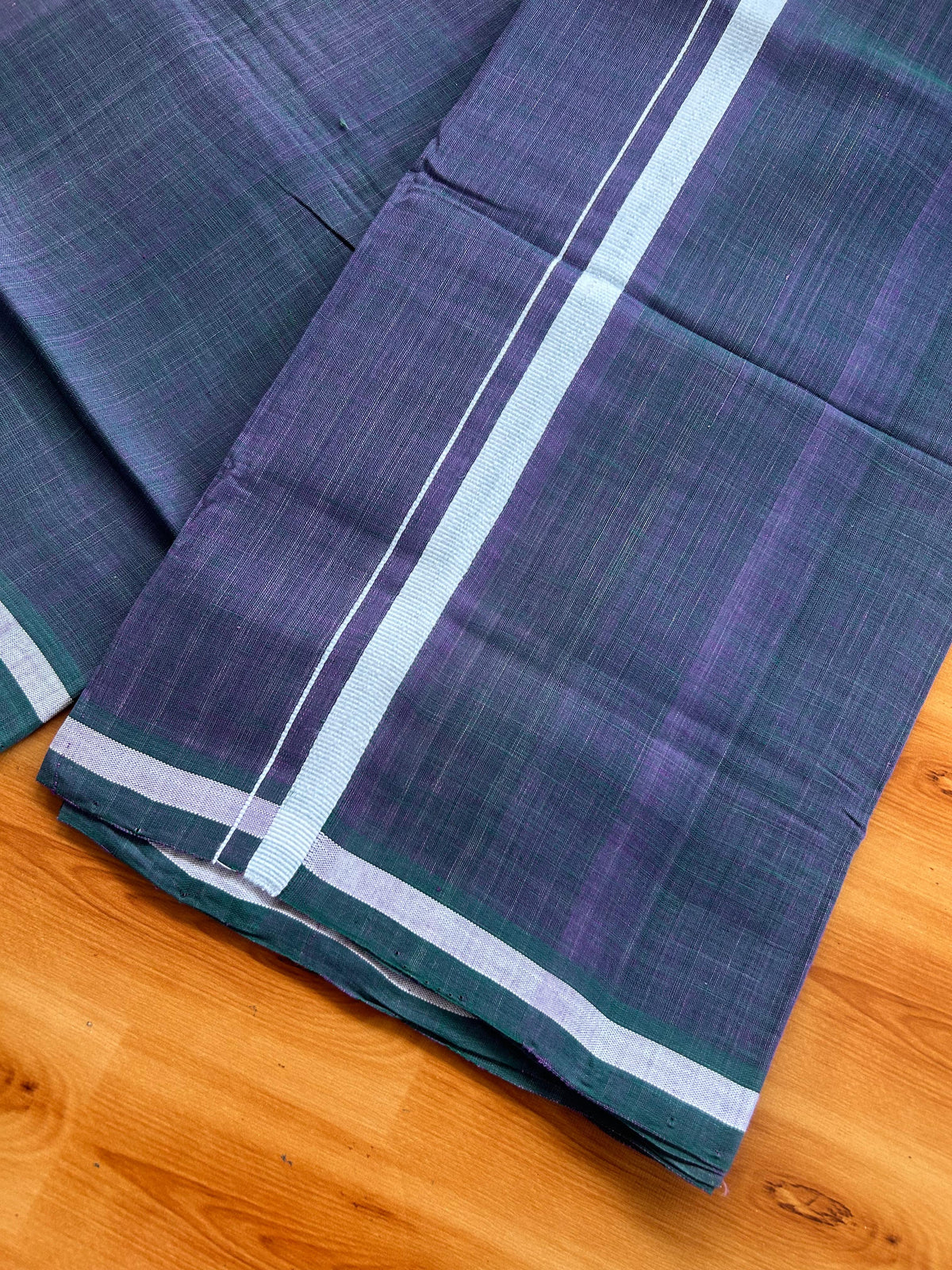 Kerala Handloom Single Kaily/Lungi - KaithariKada 100% Pure Cotton - 40s - 0.5 cm White Kara With Purple & Peacock Green Shaded colour Body - (2 meter / 4 muzham) - 10 KK5539 ELA