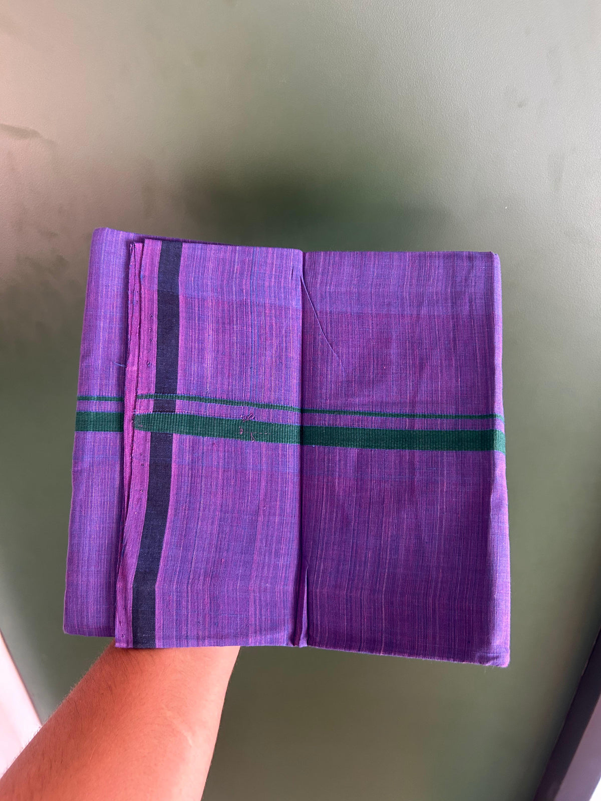 Kerala Handloom Single Kaily/Lungi - KaithariKada 100% Pure Cotton - 40s - 0.5 cm Green Kara With Violet & Blue Shaded colour Body - (2 meter / 4 muzham) - 13 KK5539 ELA