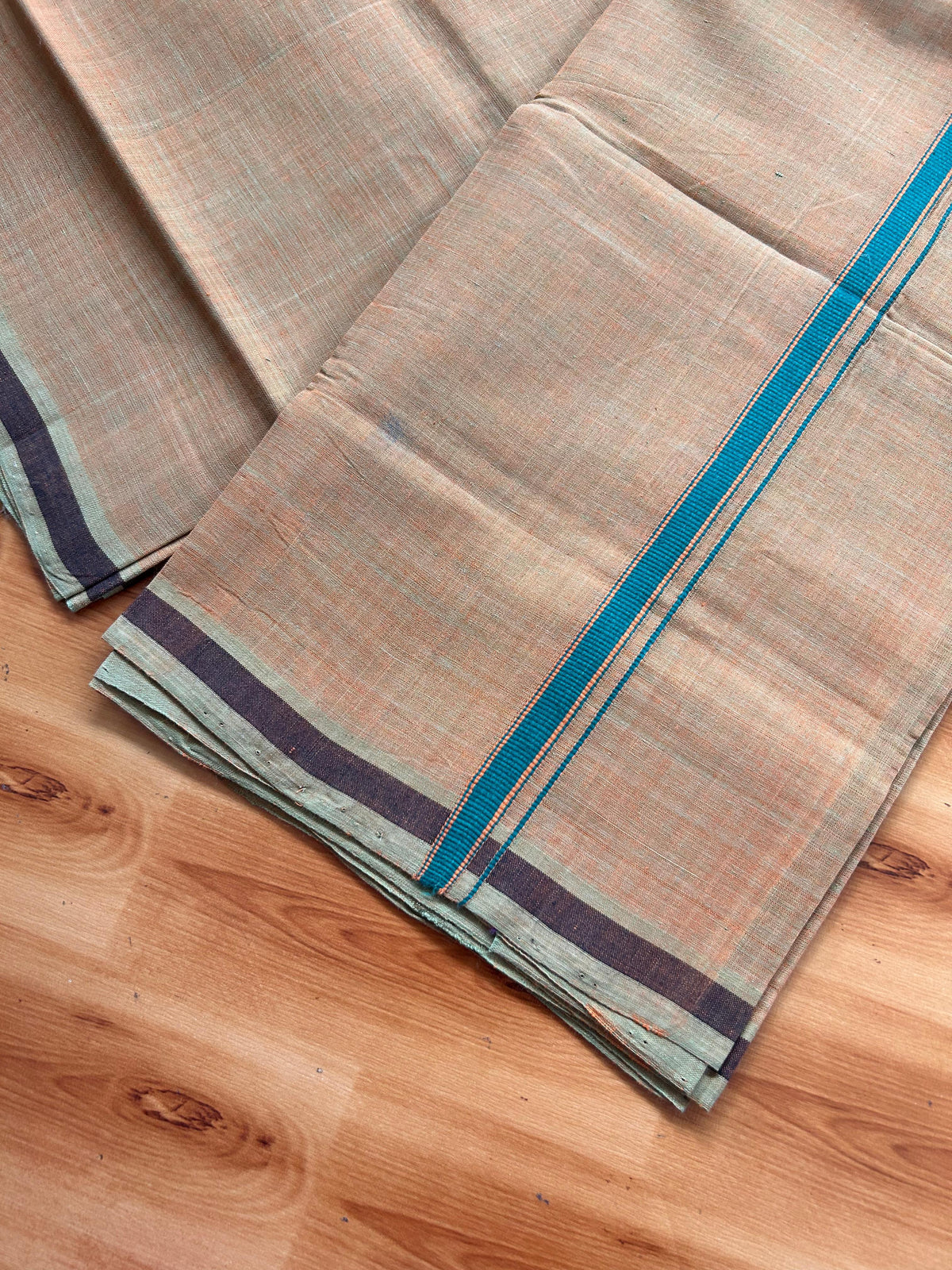 Kerala Handloom Single Kaily/Lungi - KaithariKada 100% Pure Cotton - 40s - 0.5 cm Green & Orange Kara With Light Orange & Pastel Olive Shaded colour Body - (2 meter / 4 muzham) - 25 KK5539 ELA