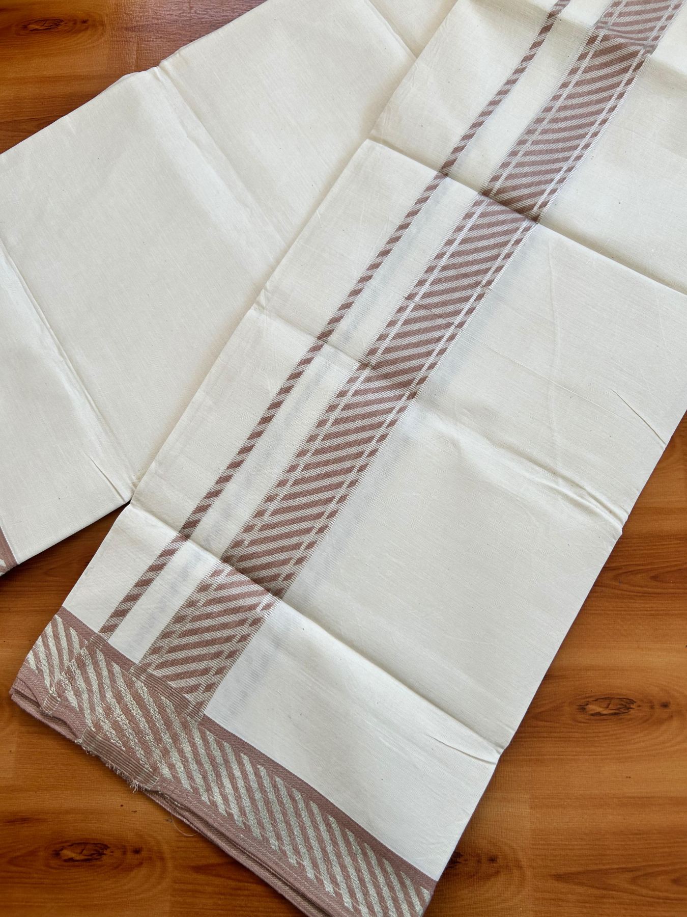 Single Off White (Unbleached) Mundu/Dhoti - 20% Discount ! KaithariKada 100% Pure Cotton - 70X30 - 1.75 inch Silver Kasav & Dusty Peach Jacquard Design kara 2 mtr (4 Muzham) - 19 KK5494 PMC