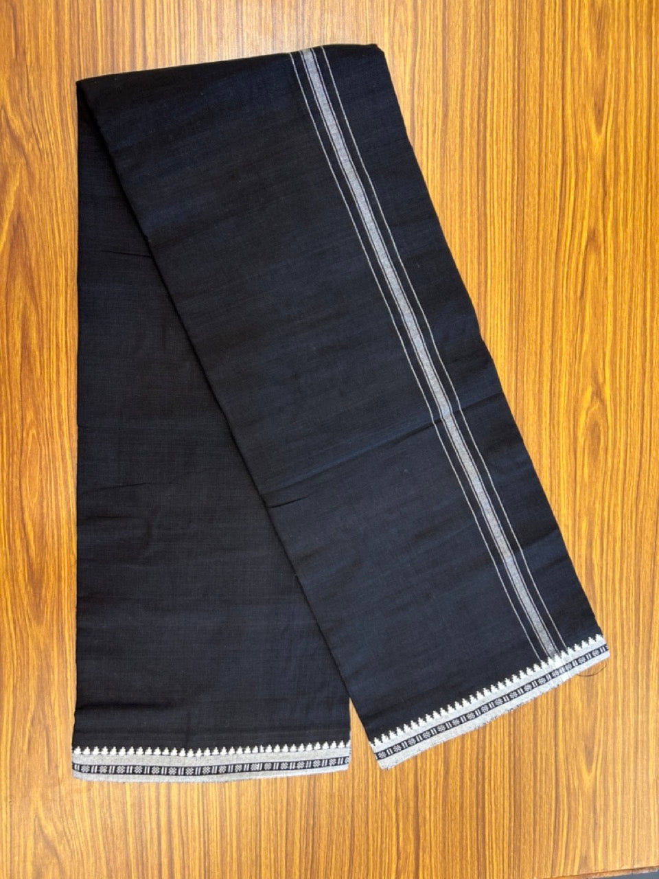 Premium Kathar Type Kavi Mund Pure cotton - Kaitharikada - Single Kaily / Lungi - 1 inch White Stripes Kara kuppadam Border with Black colour body (2 meter / 4 muzham) - 10 KK8039 MUT