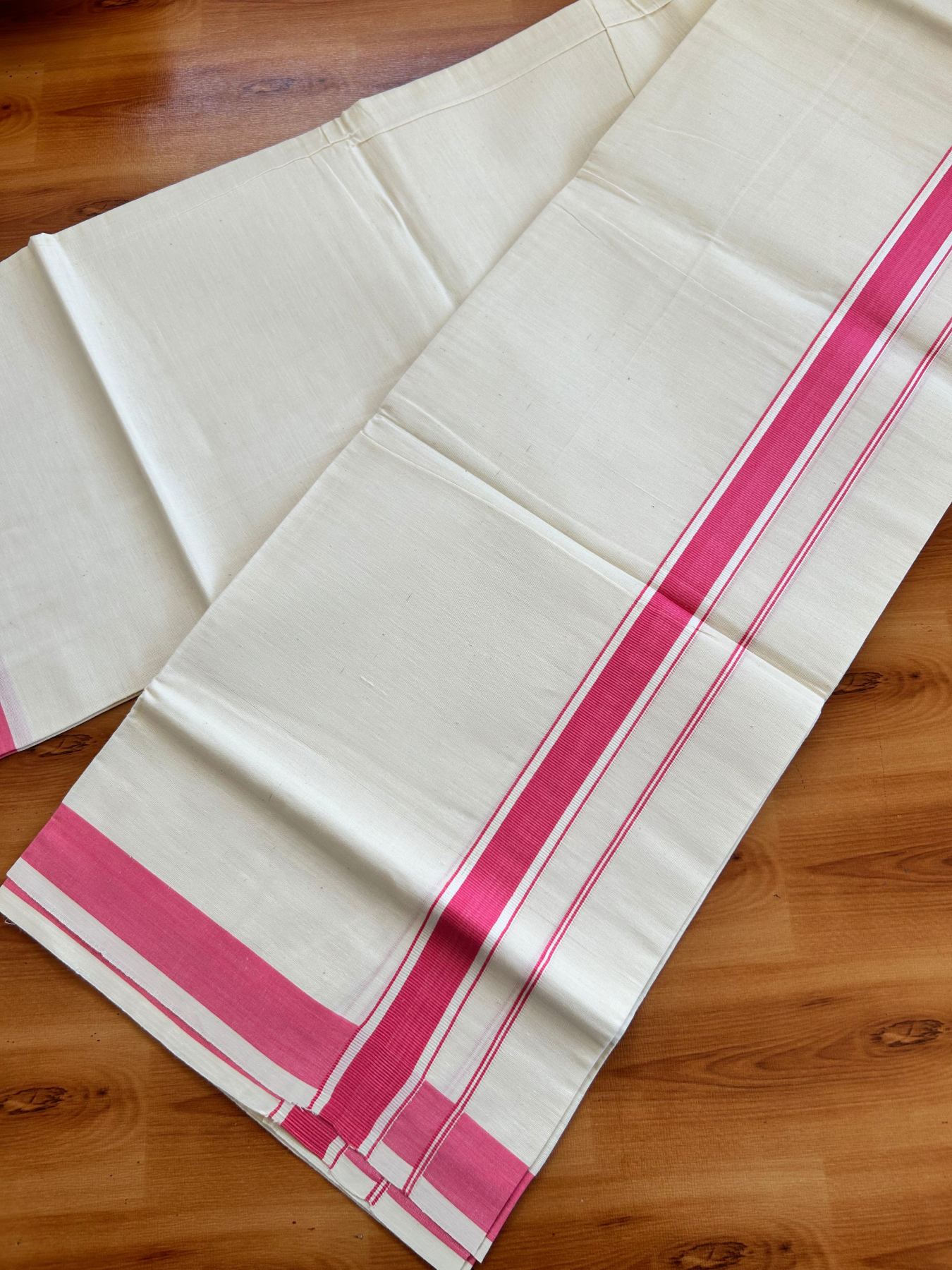 Single Off White - (Unbleached) Mundu/Dhoti - KaithariKada Balaramapuram Pure Cotton 70x30 - 1.25 inch Pink Striped Kara (2 meter /4 muzham) - 29 KK5494 PMC