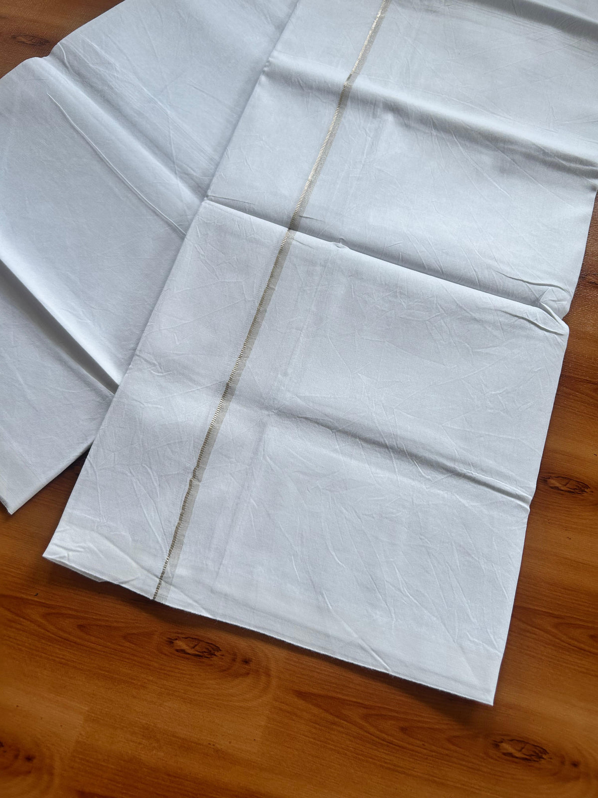 Single Mundu/Dhoti - Pure White - KaithariKada Balaramapuram 100% Cotton - Twisted 60s Thread - 0.5 cm Silver Kasav Shaded Kara (2 meter / 4 muzham) - 2 KK5495 GL
