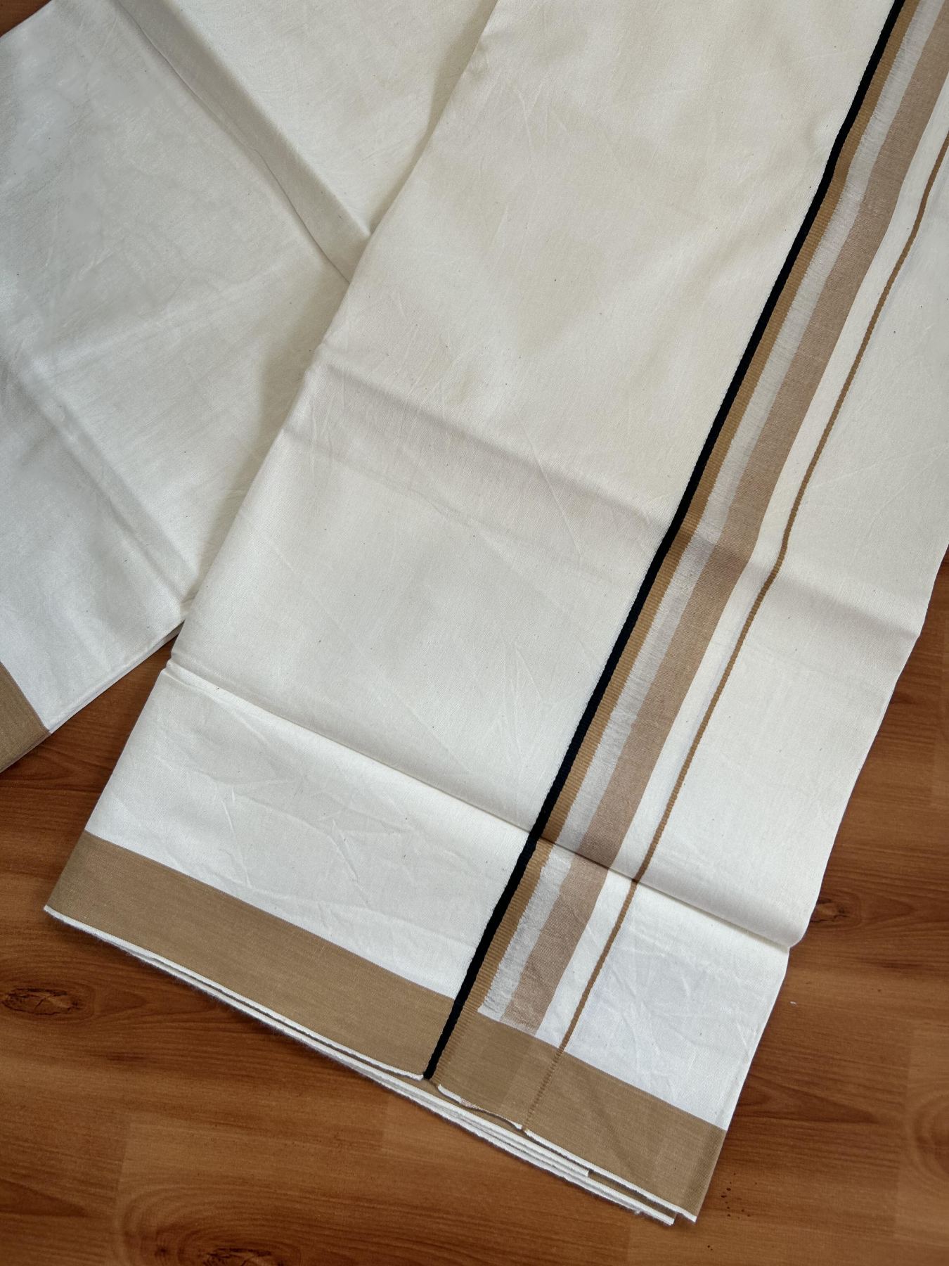 Single Mundu/Dhoti - Off White (Unbleached) 29% Discount !! KaithariKada Balaramapuram 100% Cotton Twisted 60s Thread - 1 Inch Silver Kasav & Black & Brownish Orange Shaded Kara (2 meter /4 muzham) - 2 KK5393 GL