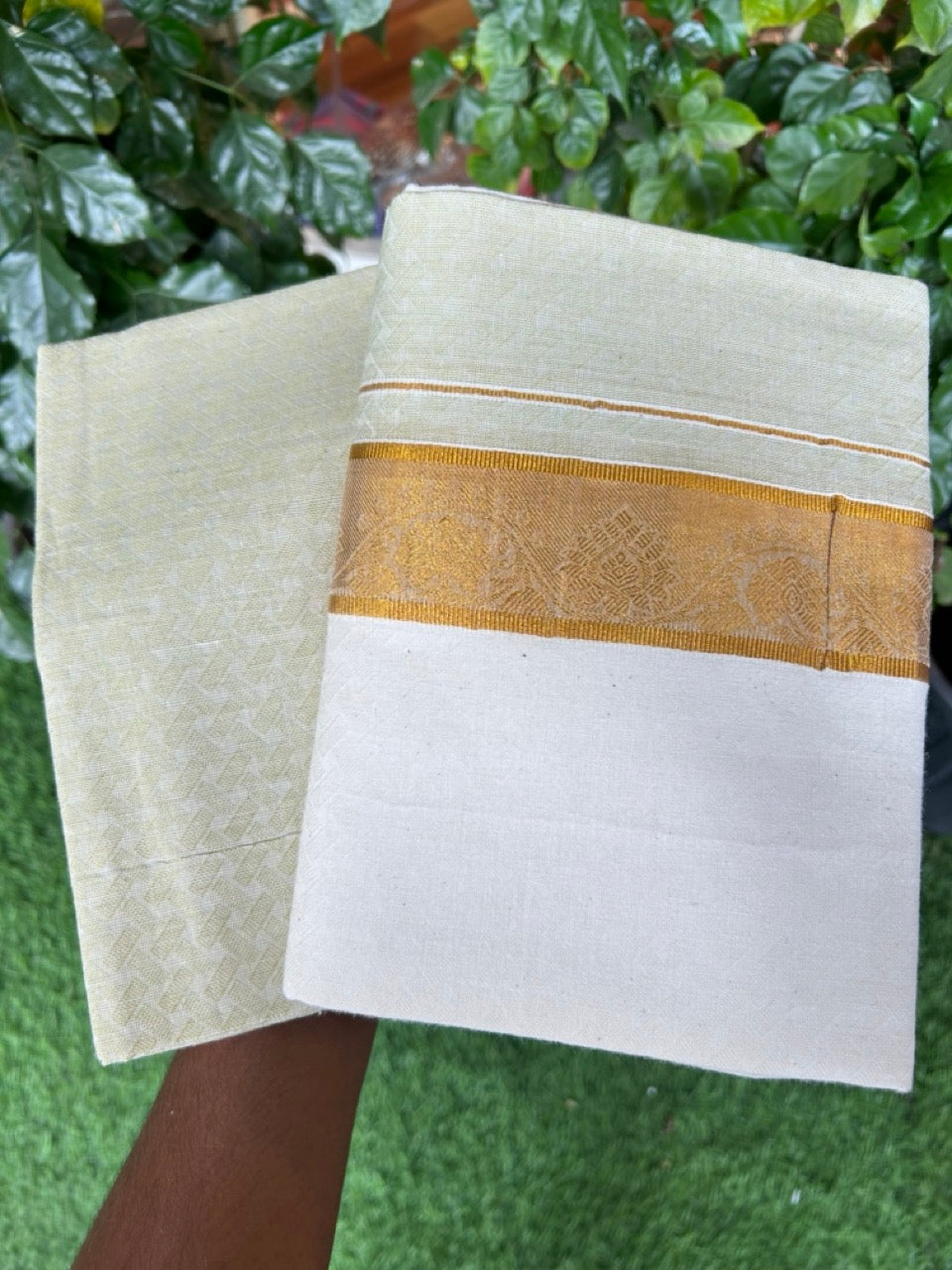 20% DISCOUNT ! KaithariKada Balaramapuram 100% Cotton Single Mundu/Dhoti (60)s - Gold Kasav jacquard Light Mustard Green & Cream Colour Shirt Material Combo - 5 KK7009 THI