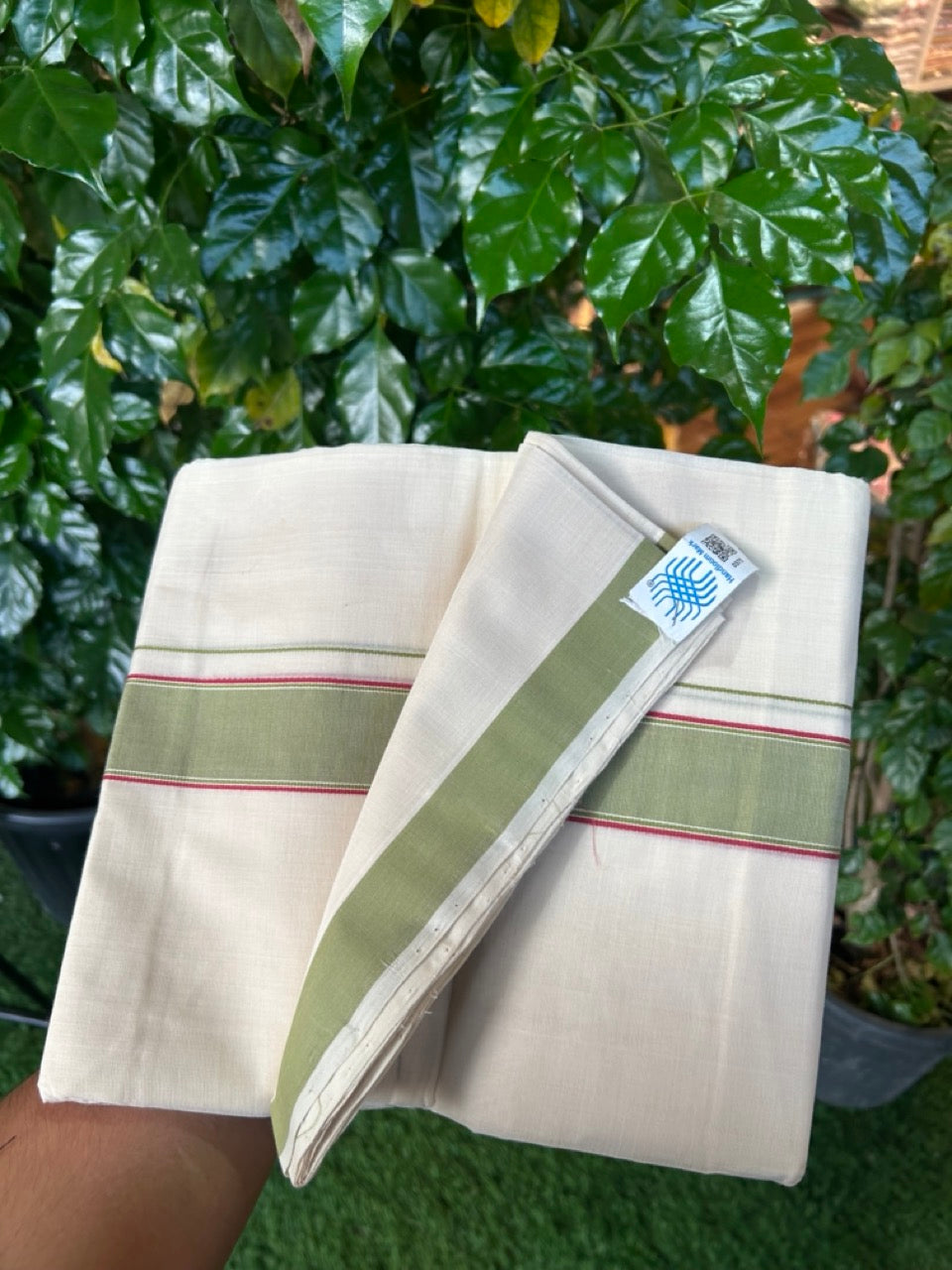 25% Discount KaithariKada Handloom Unakkupaav Balaramapuram - 100% PURE Cotton off white (Unbleached) Double Mundu/Dhoti - 80X90 - 1.5 inch Green & Magenta Striped Kara 3.80 mtr (8 muzham) - 2 KK5260 ELA