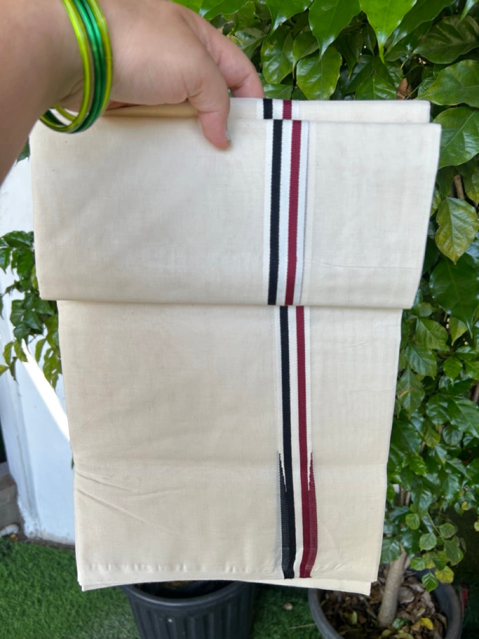 ADMK VESHTI - 20% DISCOUNT! KaithariKada 100% Cotton off white Double - (Unbleached) Mundu/Dhoti - 100X100 - 1 inch Black White & Maroon Wings Chutty kara - 34KK5218ASH