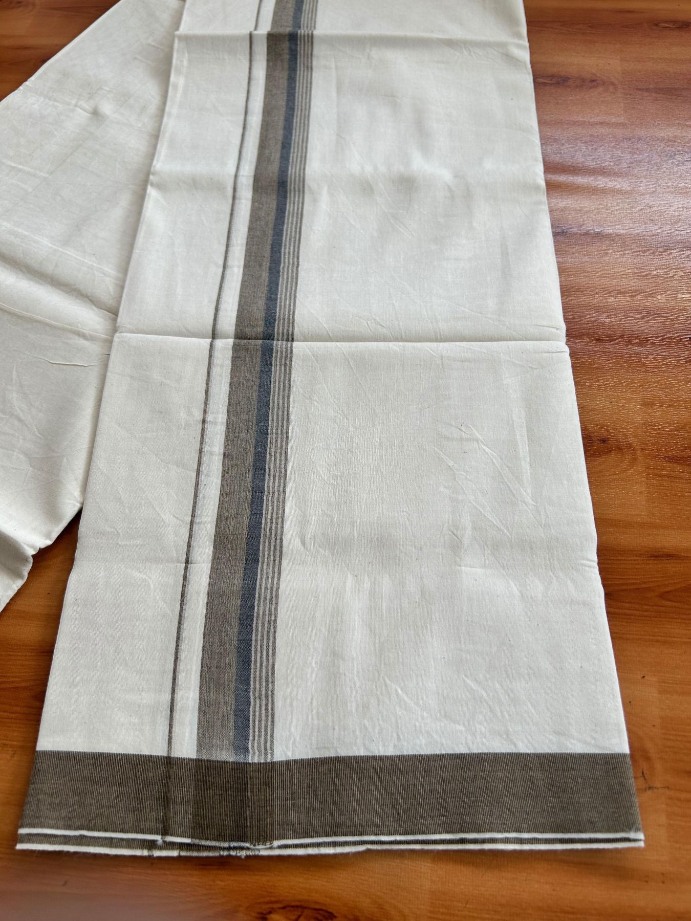 Single Off White (Unbleached) Mundu/Dhoti - 36% DISCOUNT!! KaithariKada Balaramapuram 100% Cotton - Twisted 60s Thread - 1.25 inch Silver Kasav Black & Brown Shaded Striped Kara (2 meter / 4 muzham) - 20 KK5495 GL