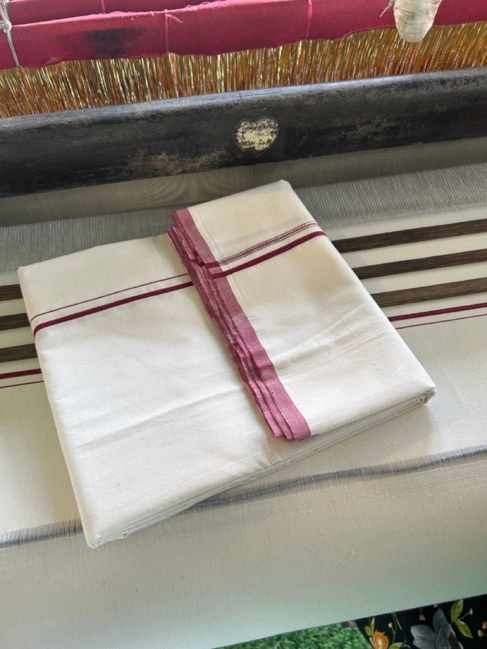 SIGNATURE KAITHARIKADA EXCLUSIVE SINGLE DHOTI - 25% Discount!!! 100% Cotton Balaramapuram HANDLOOM Single Mundu/Dhoti - Off White - (Unbleached) - 0.5 cm Maroon Chutty Kara (2 meter / 4 muzham) - 2KK5050KAI