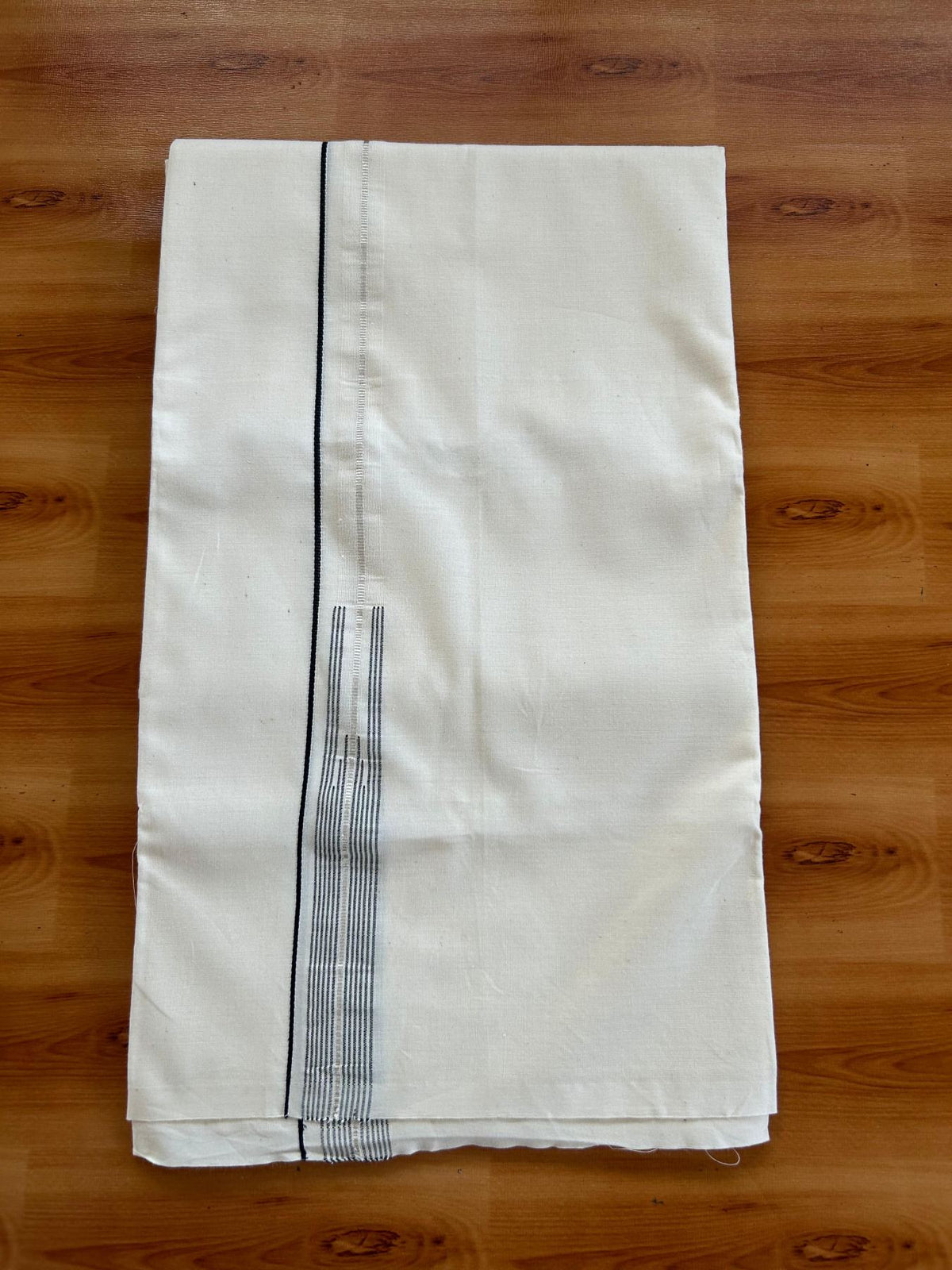 Single Off White (Unbleached) Mundu/Dhoti - 20% Discount!! KaithariKada Pulimood 100% Cotton 100s Twisted - 1.5 cm Puliyilakkara Silver Kasav & Black Striped Chutty Kara - 2 mtr (5 muzham) - 5 KK5546 ASH