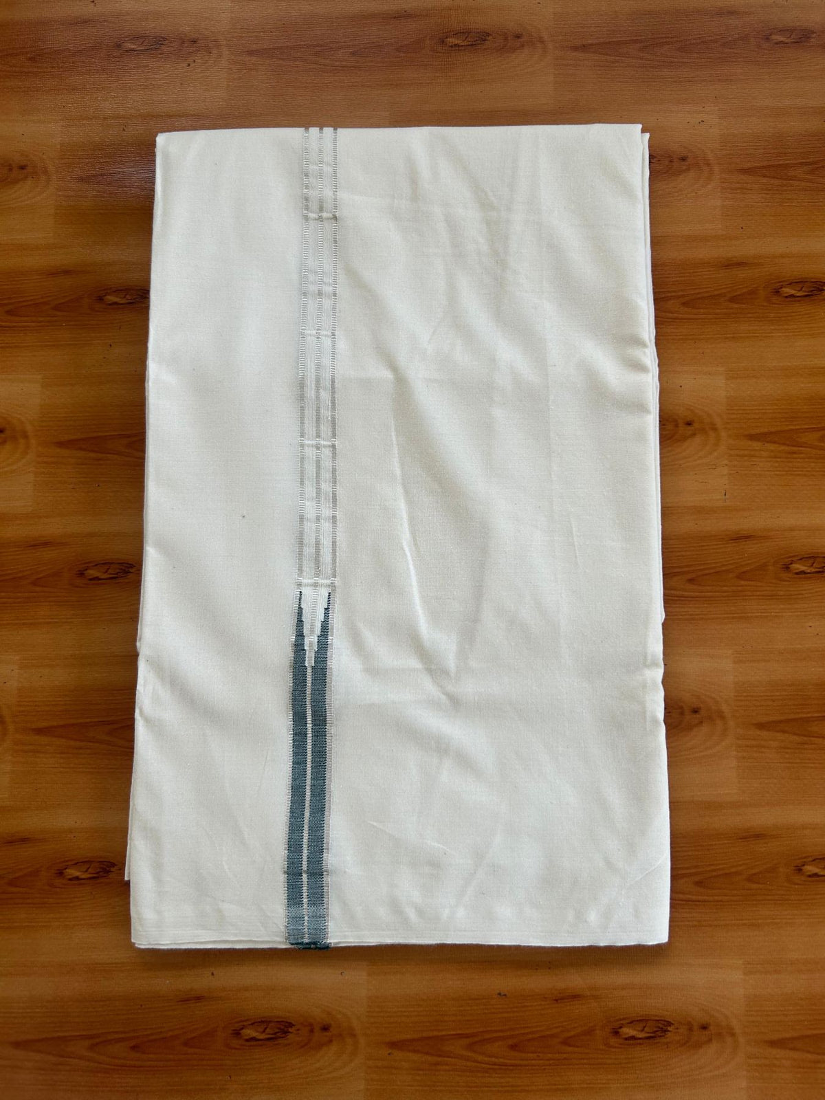 Single Off White (Unbleached) Mundu/Dhoti - 20% Discount!! KaithariKada Pulimood 100% Cotton 100s Twisted - 1.5 cm Puliyilakkara Silver Kasav & Dark Green Striped Chutty Kara - 2 mtr (4 muzham) - 15 KK5546 ASH