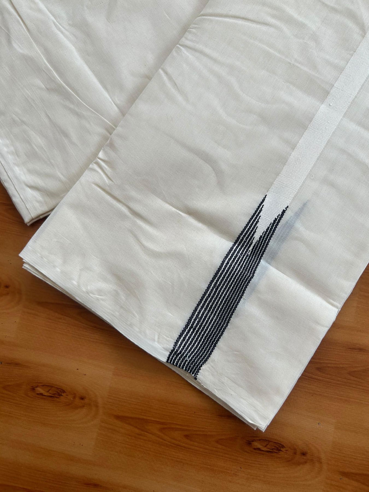Double Off white Mundu/Dhoti - 20% Discount! KaithariKada 100% Cotton - 100x100 - 0.75 inch Puliyilakkara Black Chutty Kara 3.70 mtr (8 muzham) - 2 KK5547 ASH