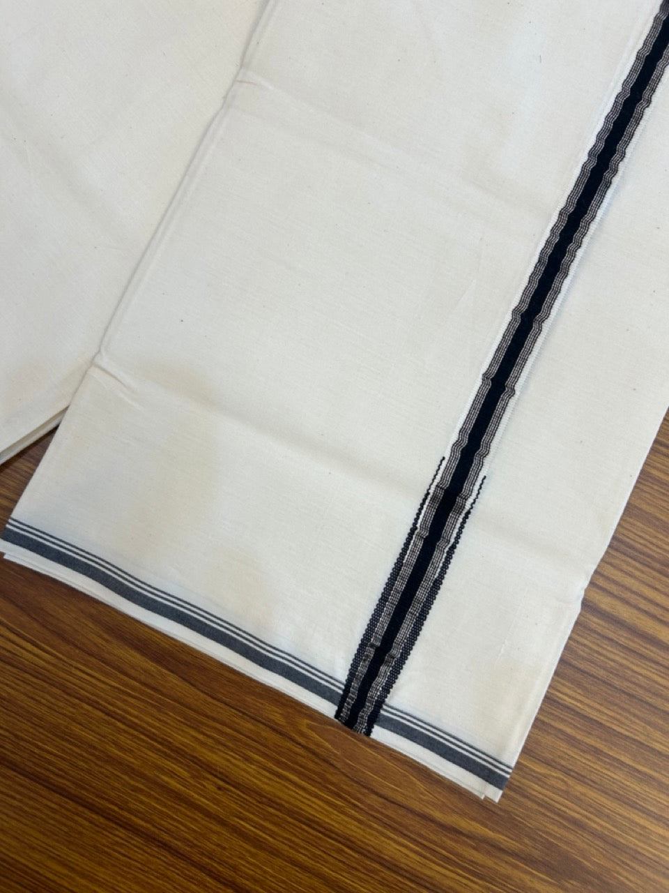 20% Discount ! KaithariKada Balaramapuram 100% Cotton Single Off White (Unbleached) Mundu/Dhoti-Twisted 100s Thread- 0.75 inch Puliyilakkara Silver Kasavu & Black Striped Chutty Kara (2 meter / 4 muzham)- 11 KK5257 ASH