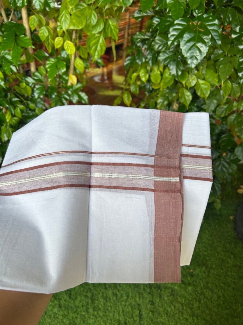 20% DISCOUNT! KaithariKada Balaramapuram 100% Cotton Double Pure white Mundu/Dhoti- 60s - 1.25 inch Silver Kasavu & Pinkish Brown Striped Kara - 3.84mtr ( 8 muzham) - 63KK5227 PMC