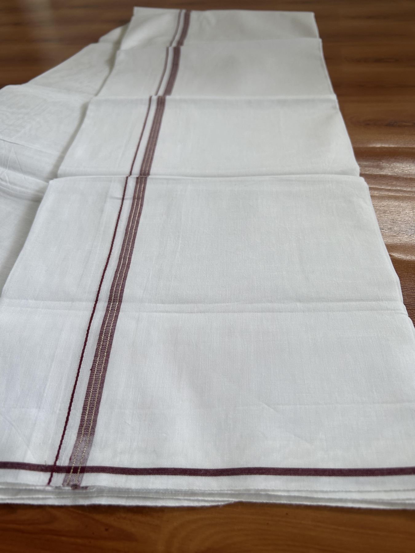Single Mundu/Dhoti - Pure White - 29% Discount !! KaithariKada Balaramapuram 100% Cotton - Twisted 60s Thread - 0.5 Cm Silver Kasav & Light Maroon Shaded Striped Kara (2 meter / 4 muzham) - 47 KK5393 GL