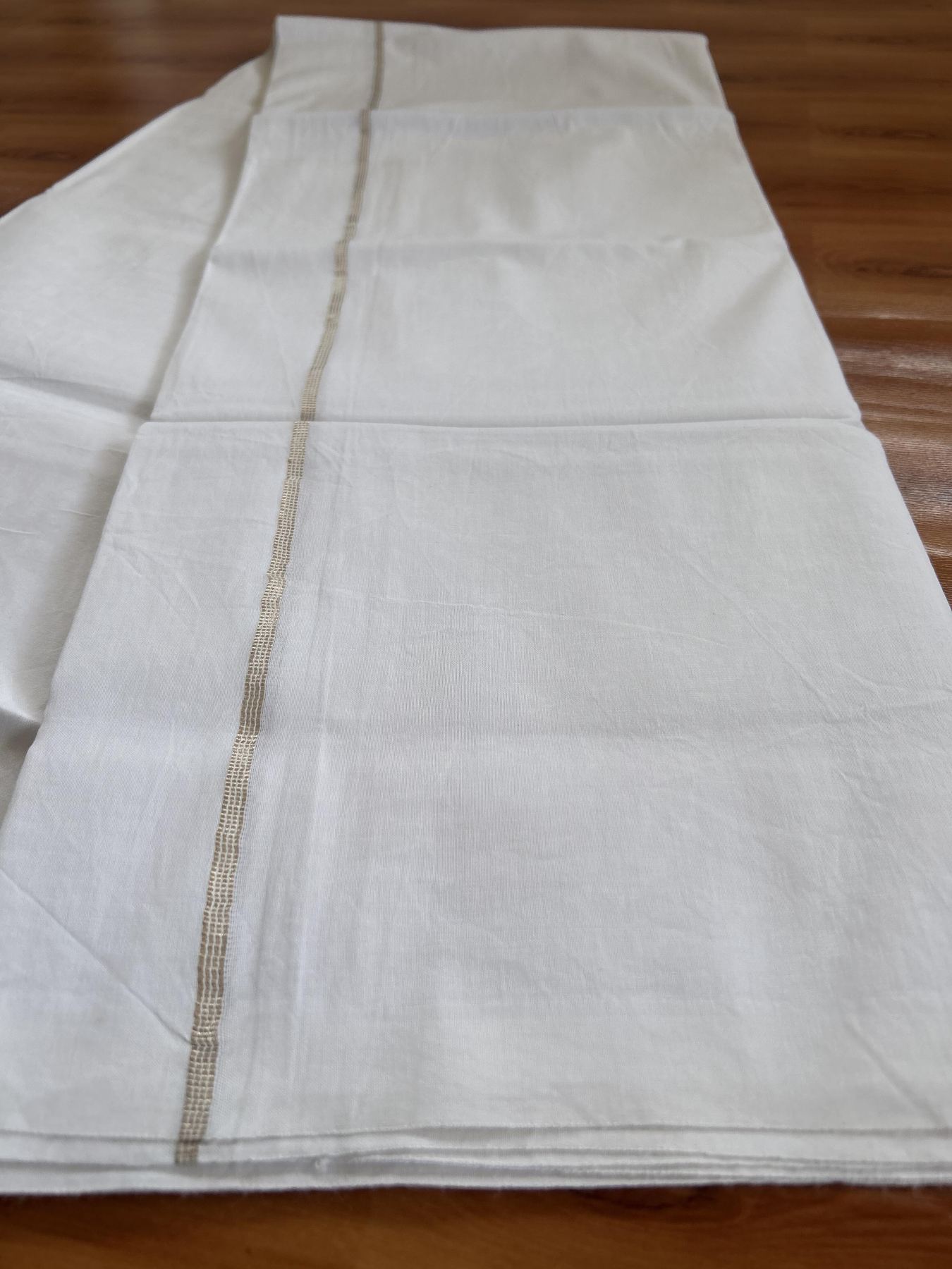 Single Mundu/Dhoti - Pure white - 29% Discount !! KaithariKada Balaramapuram 100% Cotton - Twisted 60s Thread- 0.25 Inch Silver Striped Kara (2 meter / 4 muzham) - 27 KK5393 GL