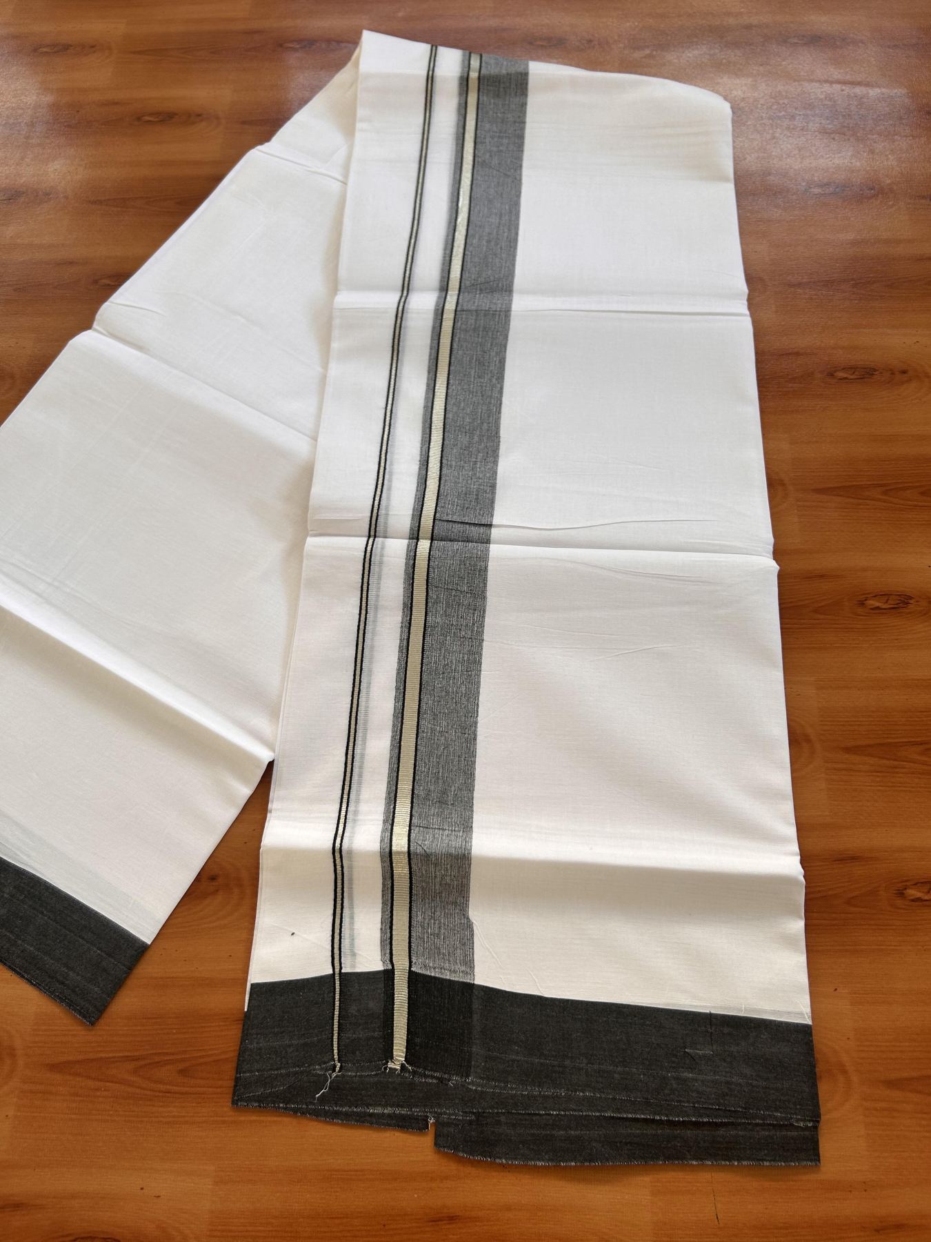 Pure White Double Mundu/Dhoti - 20% Discount ! Kaitharikada Balaramapuram 100% Cotton - 100x80 - 1.5 inch Silver Kasav & Black Shaded Striped Kara 3.90 m (8 muzham) - 30 KK5432 PMC