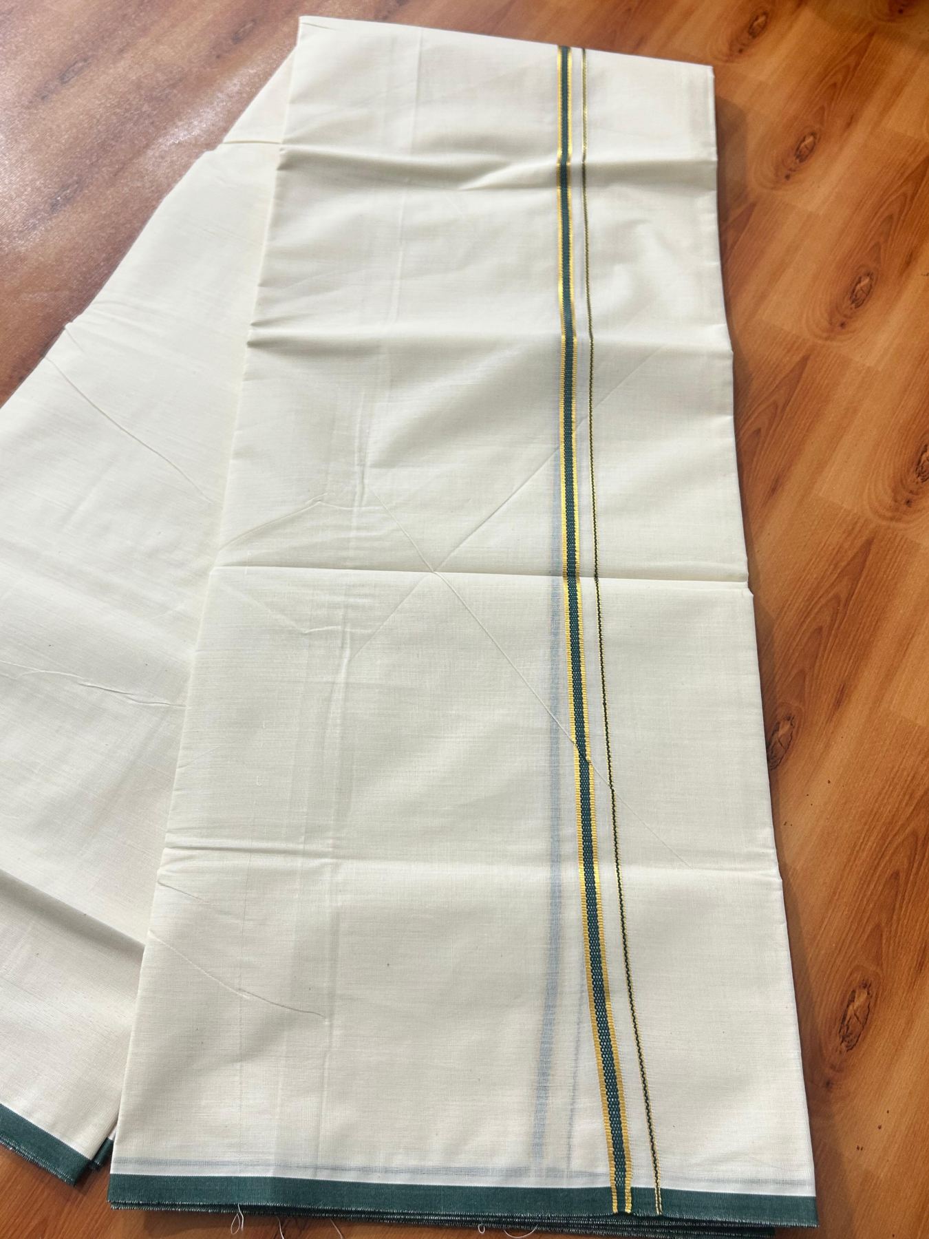 Double Off white (Unbleached) Mundu/Dhoti - 20% Discount! KaithariKada Pure Cotton (80s) - 1 cm Gold Kasav Green Kara 4 mtr (8.5 muzham) - 5 KK5479 GAN