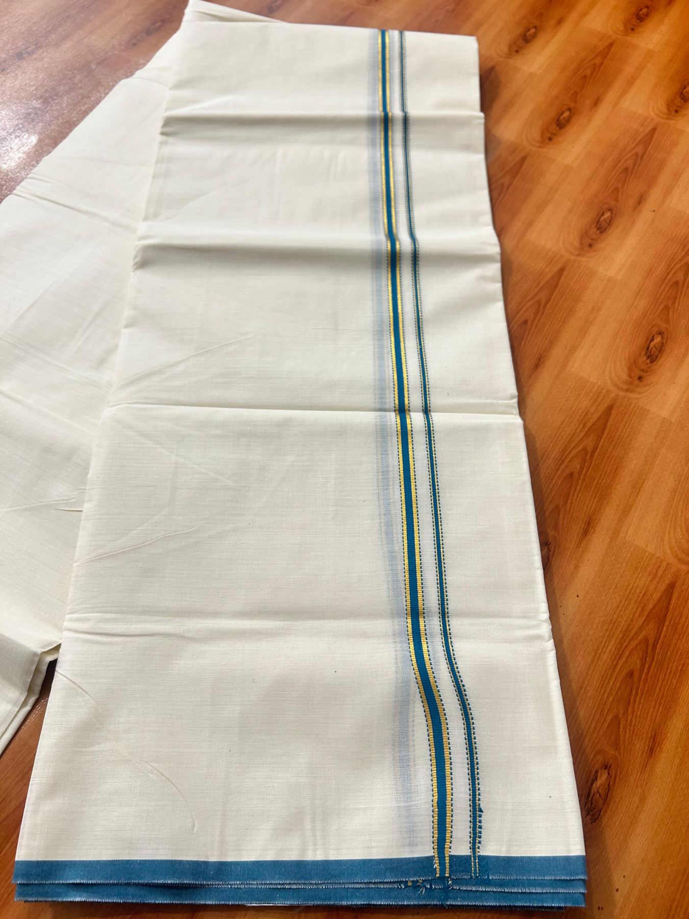 Double Off white (Unbleached) Mundu/Dhoti - 20% Discount! KaithariKada Pure Cotton (80s) - 1 cm Gold Kasav Peacock Green Kara 4 mtr (8.5 muzham) - 14 KK5479 GAN