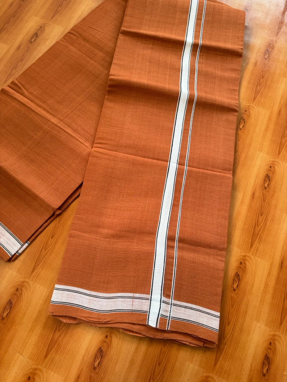 Kerala Handloom Single Kaily/Lungi - KaithariKada 100% Pure Cotton - 2/40s -1.25 Inch White & Black Kara With Kavi colour Body - (2 meter / 4 muzham) -2 KK8057 ELA