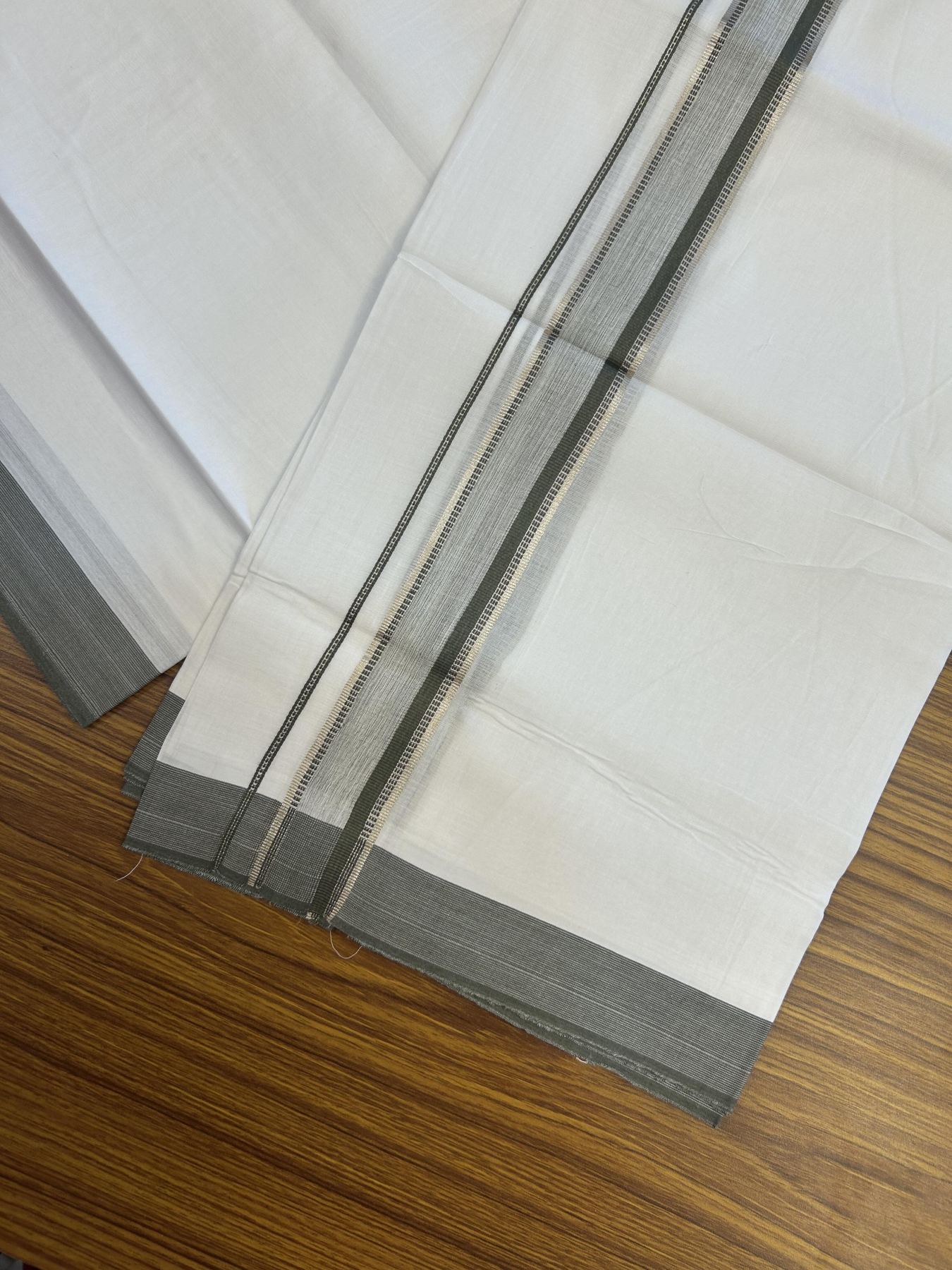 20% Discount!! Kaitharikada Balaramapuram 100% Pure Cotton Pure White Double Mundu/Dothi - 100x80 - 1.5 inch Silver Kasav & Olive Green Striped Kara - 3.90 m (8 muzham) - 75 KK5356 VAS