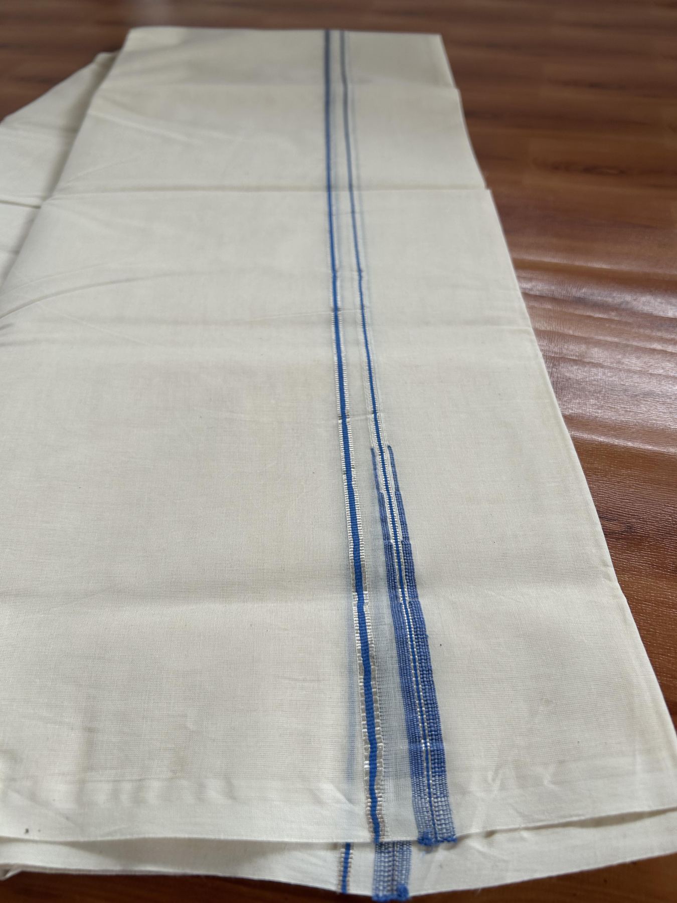 20% Discount! KaithariKada Balaramapuram 100% Cotton Double Off white Mundu/Dhoti- 100x100 - 0.2 cm Puliyilakkara Silver Kasav & Sapphire Blue Chutty Kara 4 mtr (8.5 muzham) - 2 KK5392 ASH