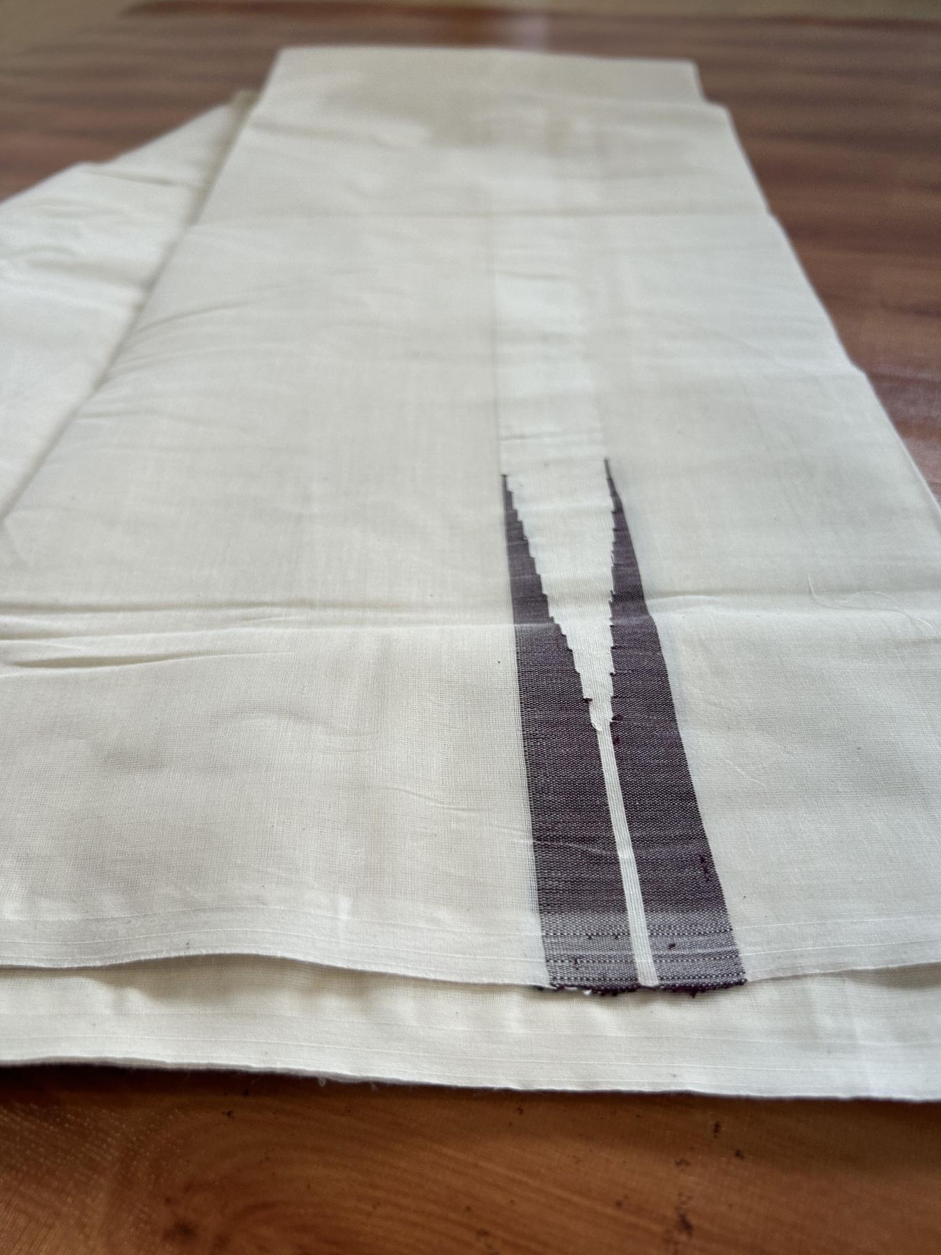 Double Off white Mundu/Dhoti - 20% Discount! KaithariKada Balaramapuram - 100% Cotton 100x100 - 1 inch Dark Brown shaded Chutty Kara - 4 mtr (8.5 muzham) - 25 KK5392 ASH