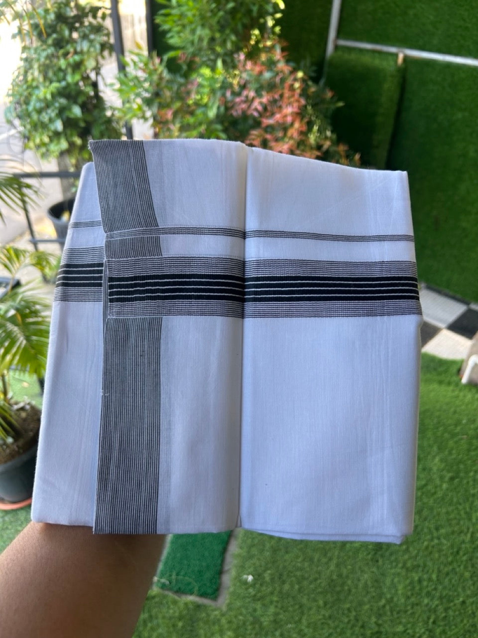 20% Discount ! KaithariKada Balaramapuram 100% Cotton Double Pure white Mundu/Dhoti- 100x100 - 1.5 inch Black Striped Kara - 4mtr ( 8 muzham) - 40 KK5253 GAN